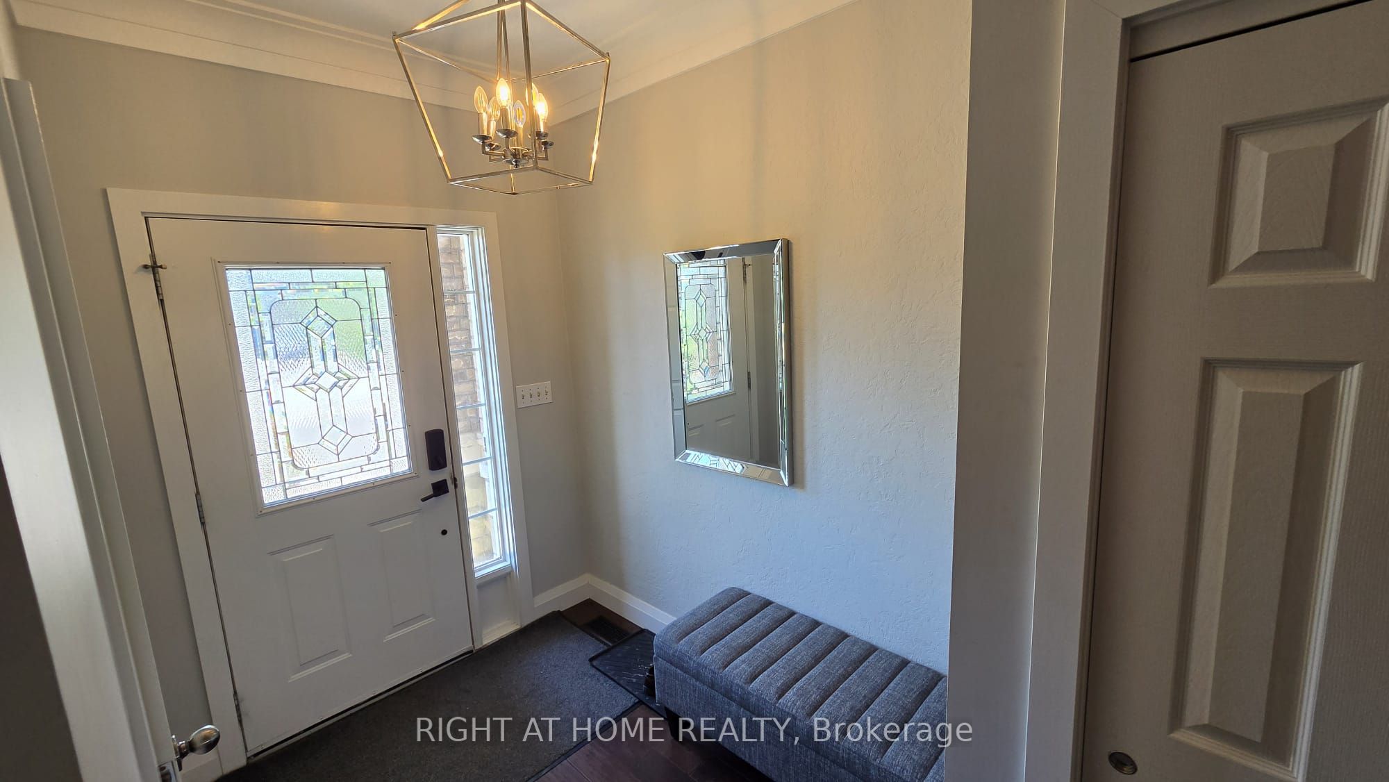 4103 Medland Drive, Burlington, ON L7M 4Z7 photo 4