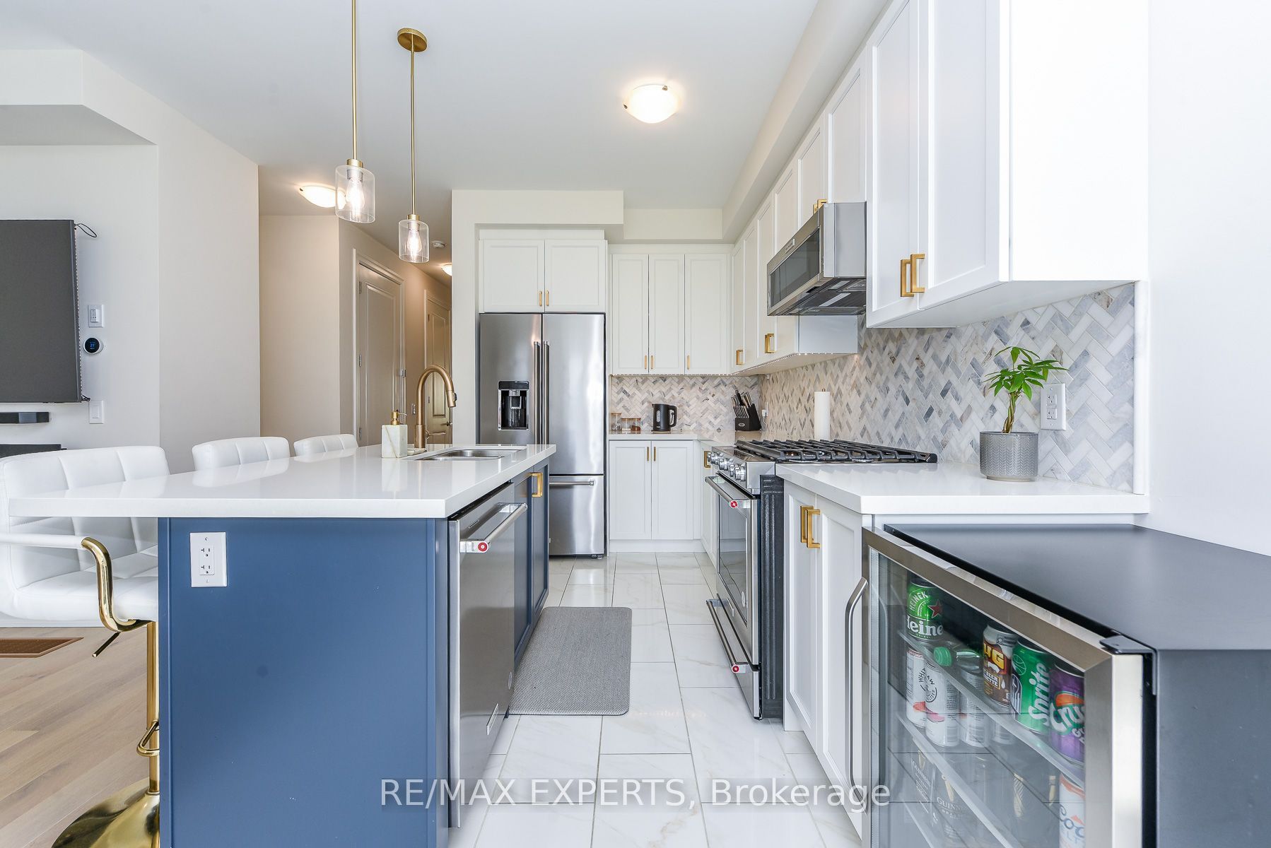 43 Grassbank Road, Brampton, ON L6R 4E3 photo 4