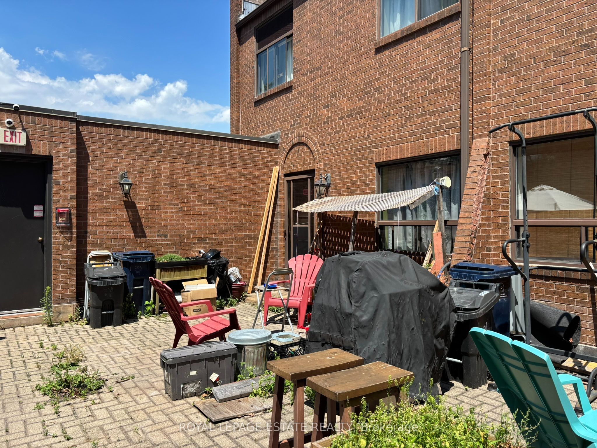 20 Jane Street A, Toronto, ON M6S 3Y2