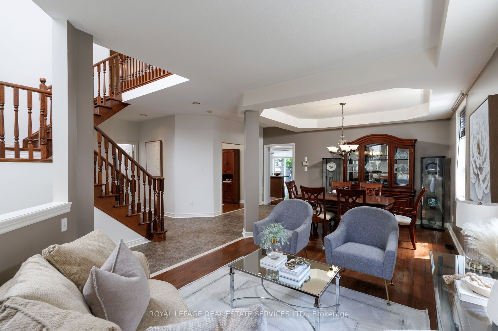 2190 Kingsridge Drive, Oakville, ON L6M 4Z3 photo 2