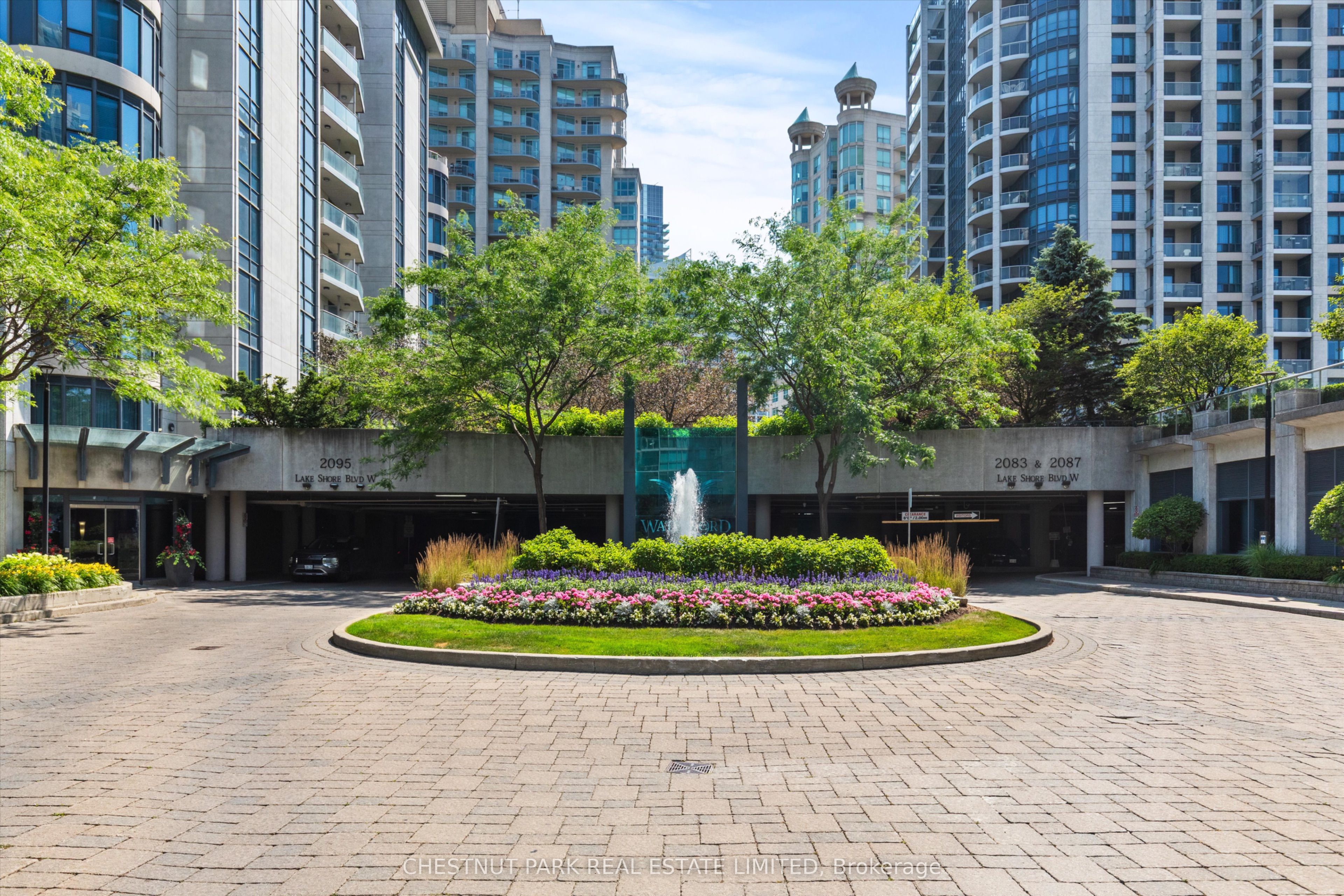 2087 Lake Shore Boulevard W 604, Toronto, ON M8V 4G3