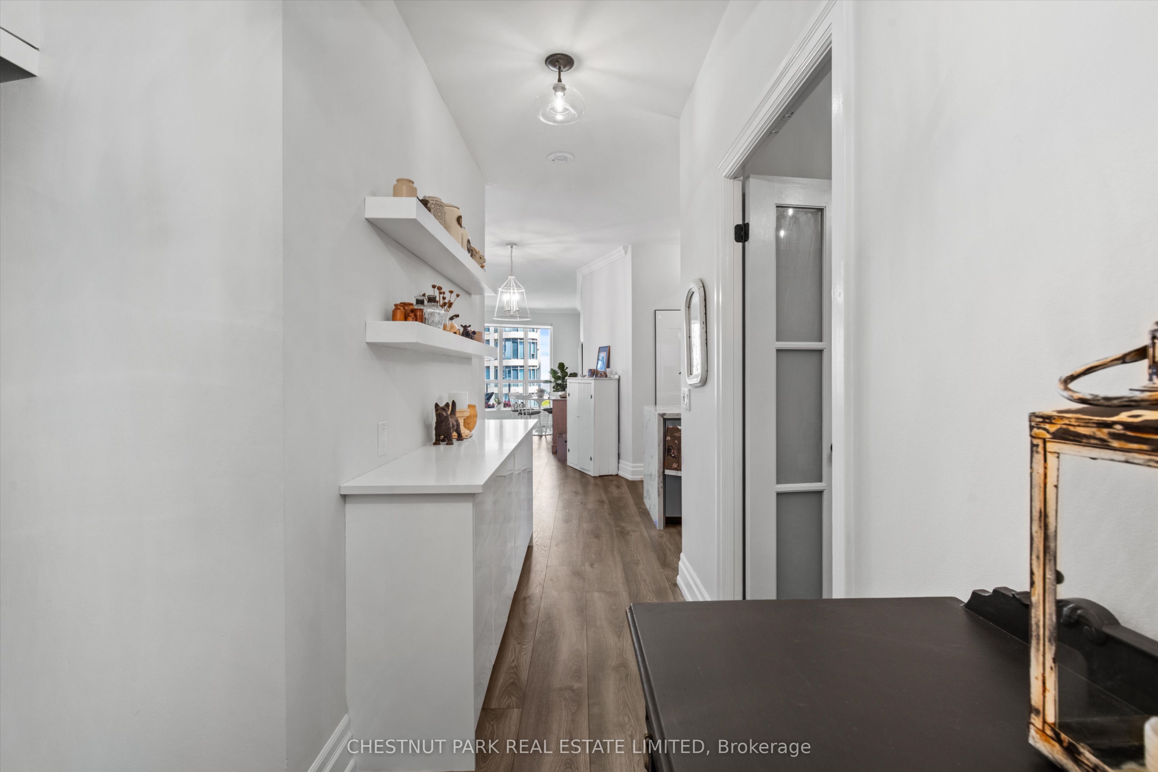 2087 Lake Shore Boulevard W 604, Toronto, ON M8V 4G3 photo 3