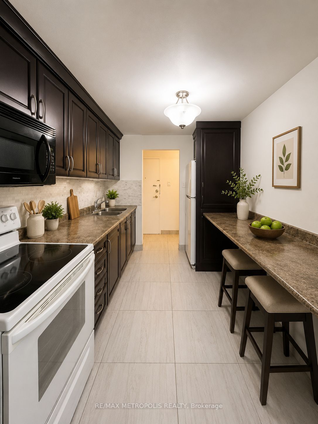 1445 Wilson Avenue 202, Toronto, ON M3M 1J5 photo 3