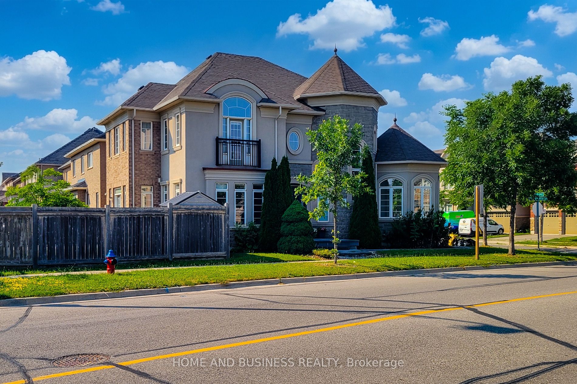 43 Sixteen Mile Drive, Oakville, ON L6M 0S8 photo 4