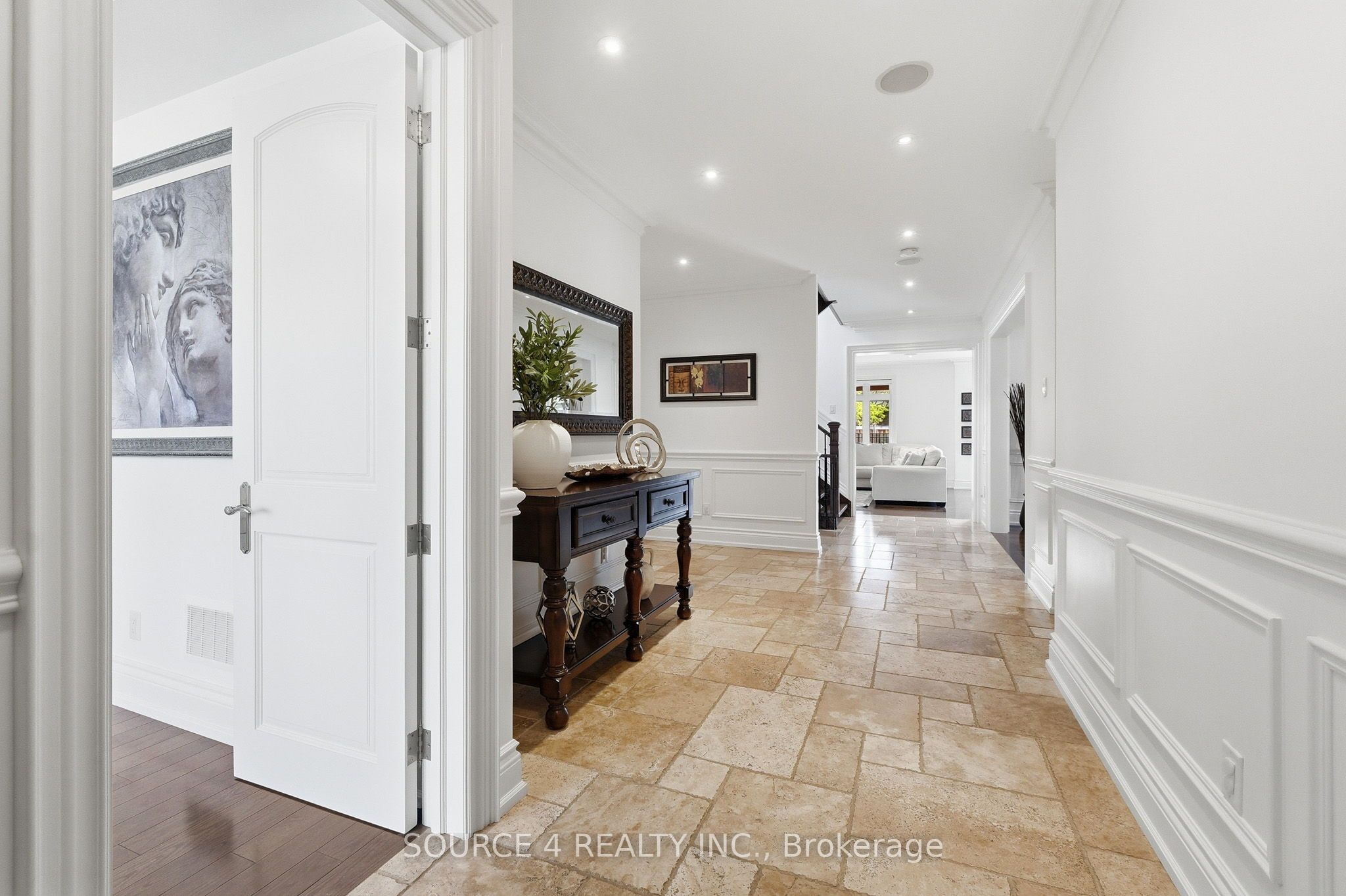 39 Amesbury Drive, Toronto, ON M6M 4H5 photo 4