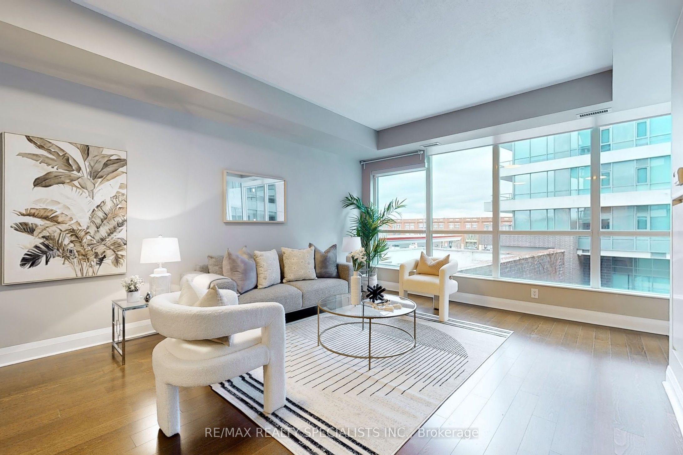 1 Hurontario Street 217, Mississauga, ON L5G 0A3 photo 2