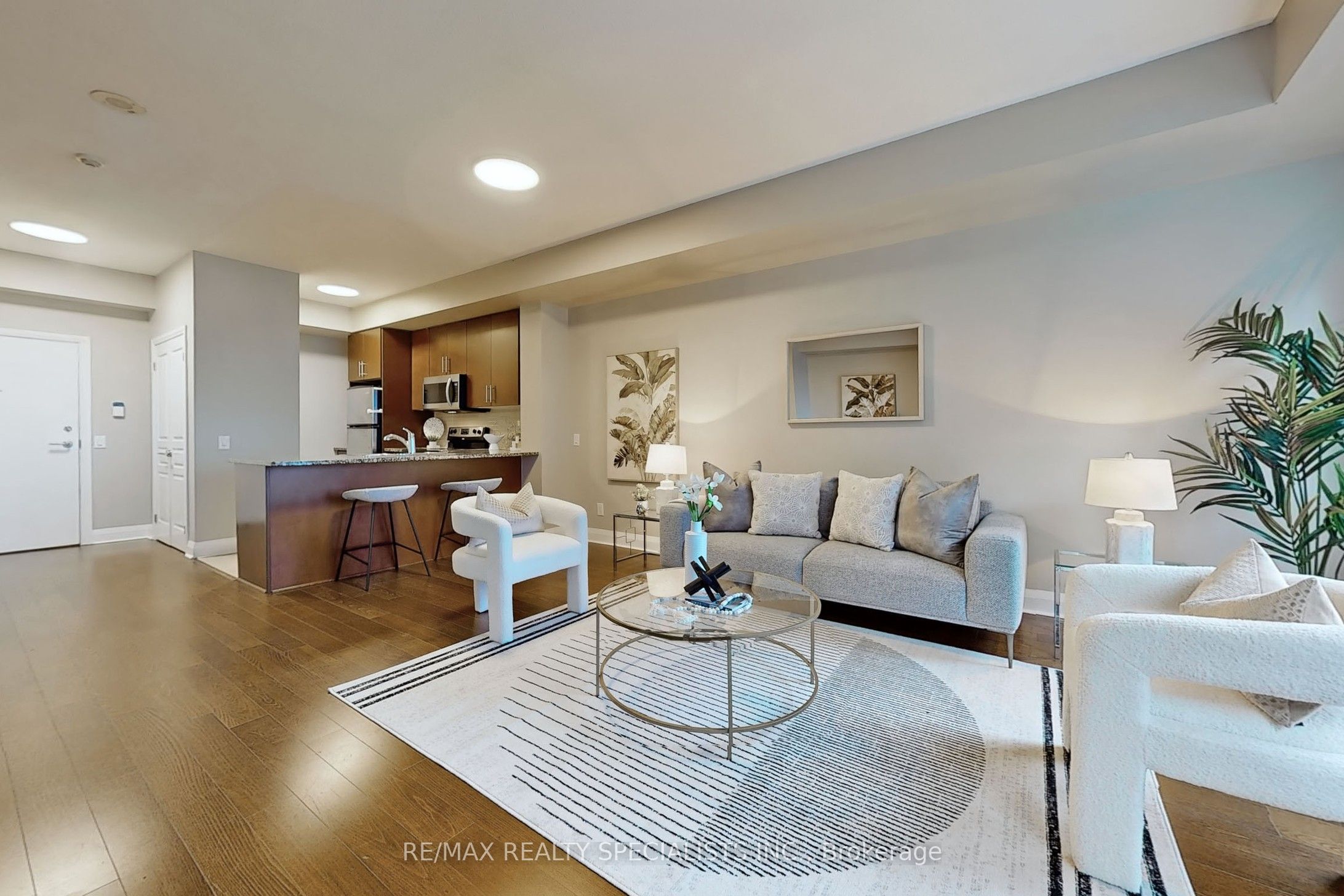 1 Hurontario Street 217, Mississauga, ON L5G 0A3 photo 3