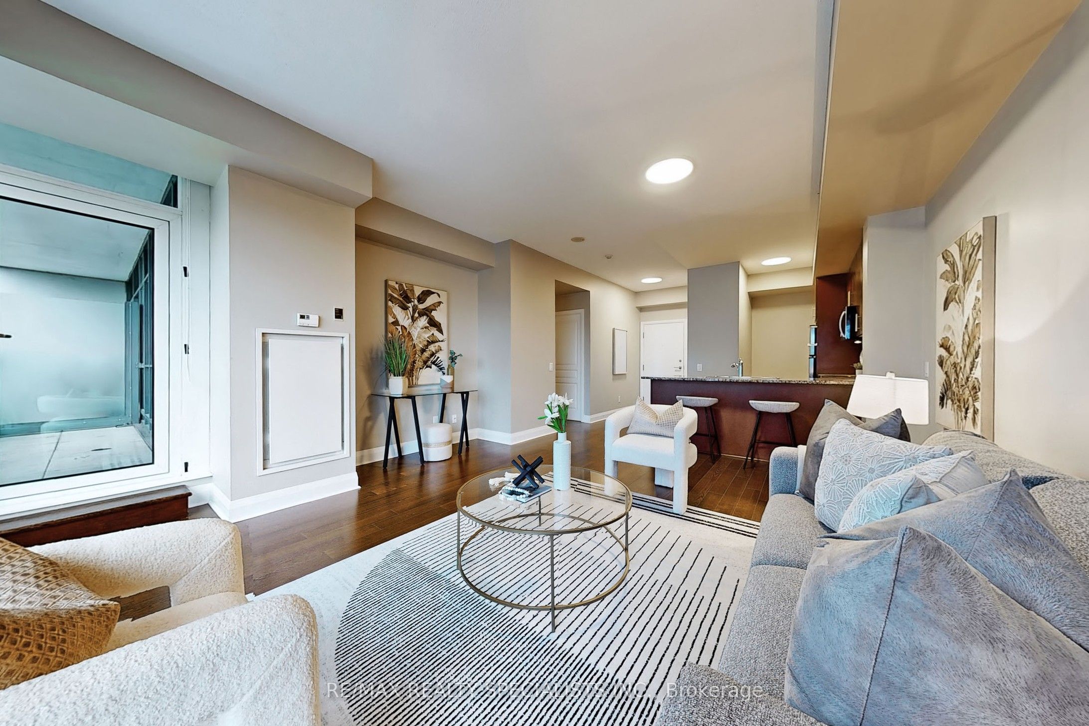 1 Hurontario Street 217, Mississauga, ON L5G 0A3 photo 5