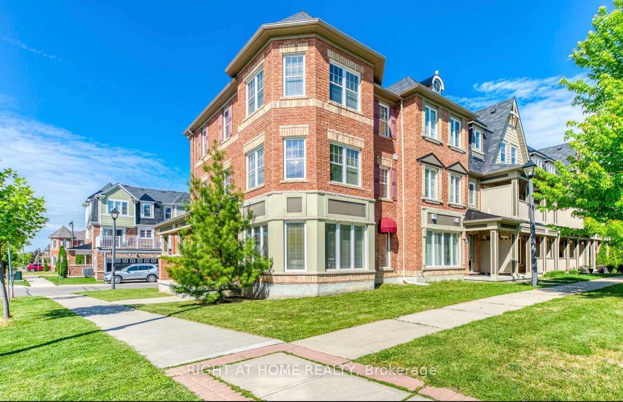 638 Holly Avenue, Milton, ON L9T 0G3