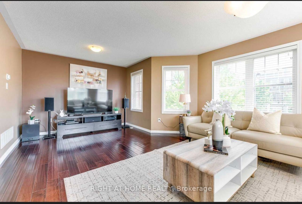 638 Holly Avenue, Milton, ON L9T 0G3 photo 3