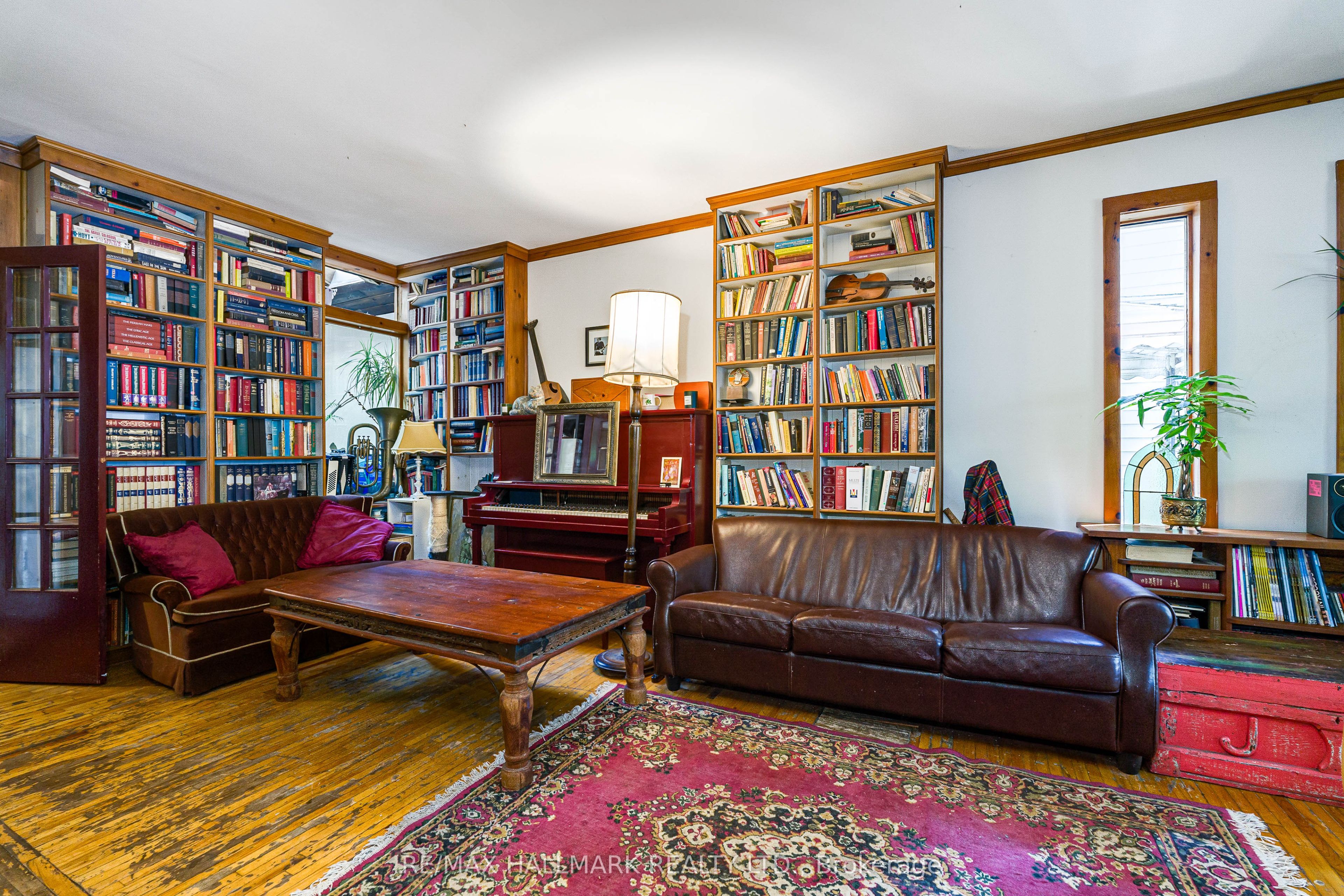 204 Yarmouth Road, Toronto, ON M6G 1X4 photo 4