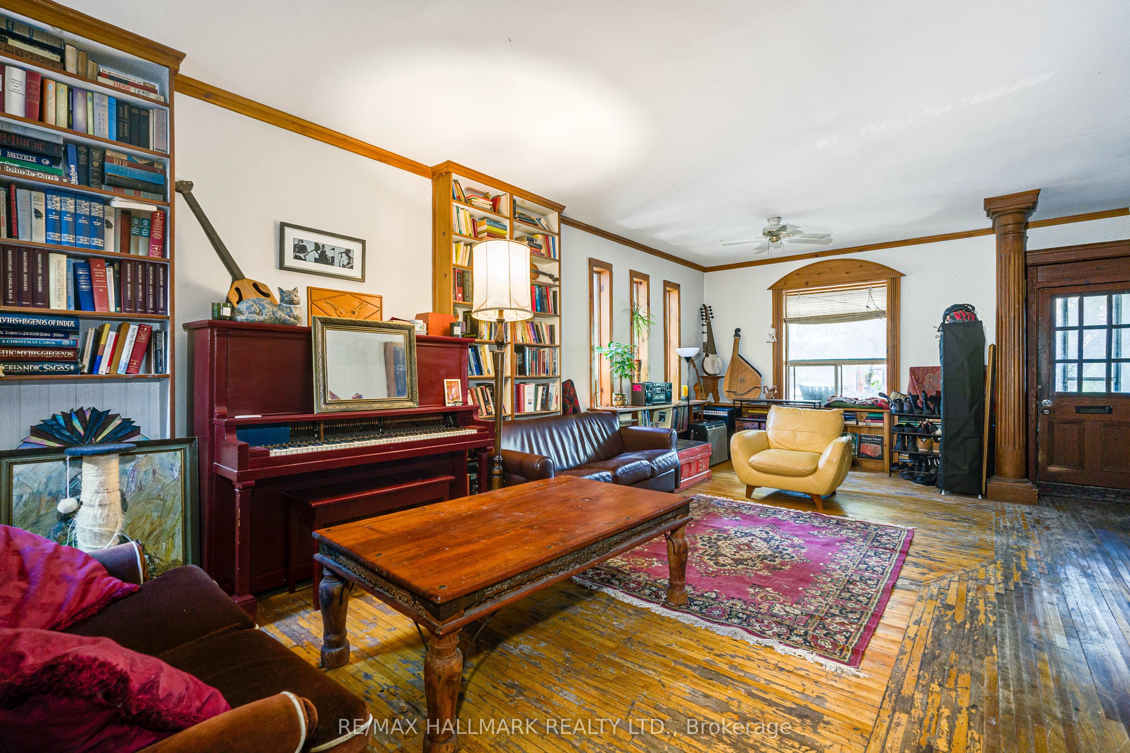 204 Yarmouth Road, Toronto, ON M6G 1X4 photo 5