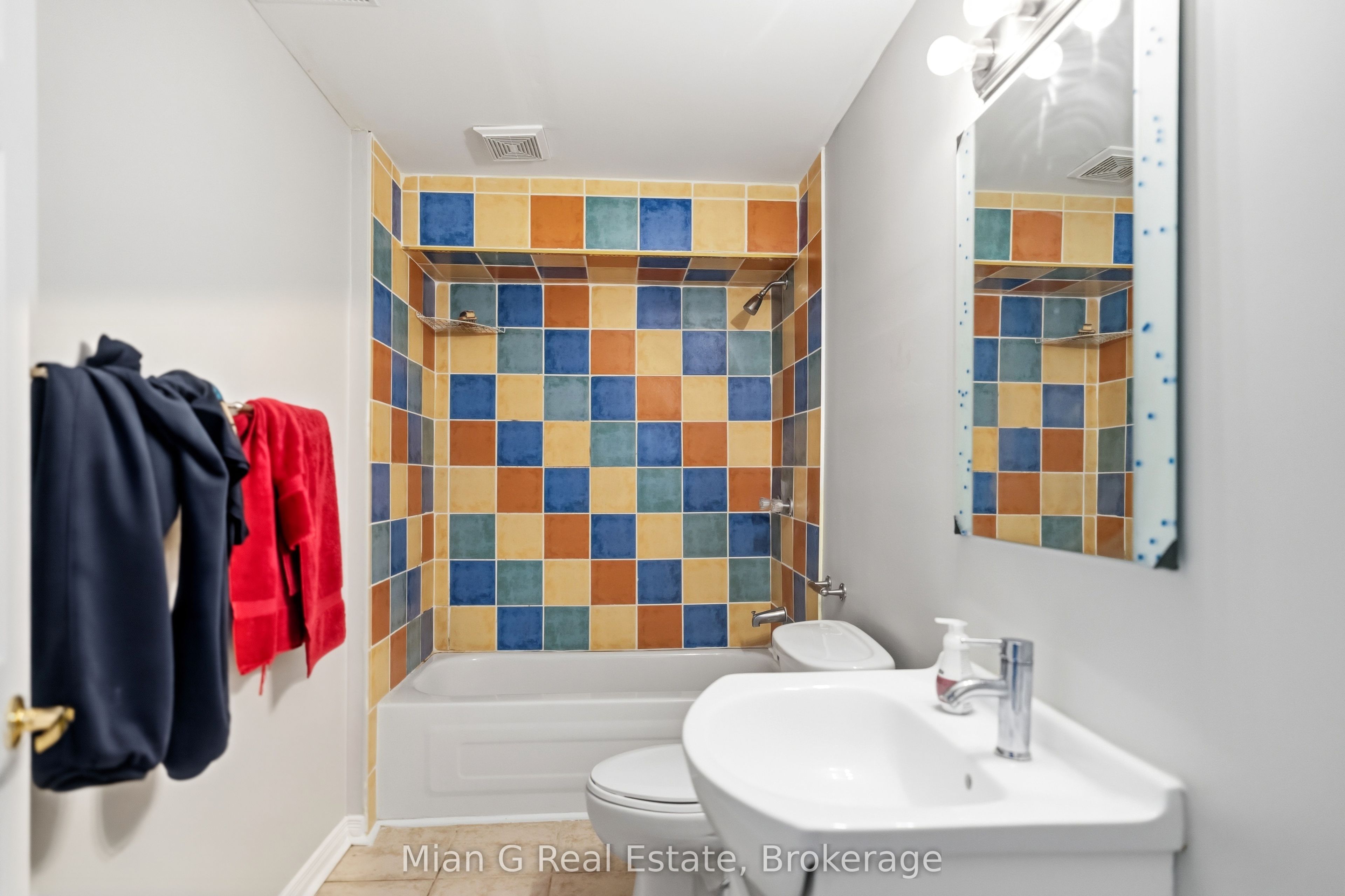 1056 Clark Boulevard, Milton, ON L9T 6Y5 photo 5