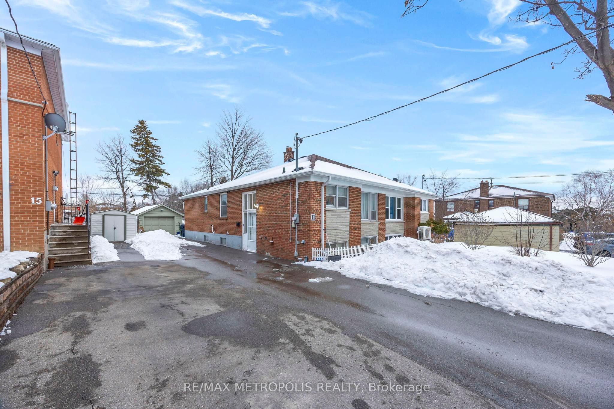 11 Rambler Place Basement, Toronto, ON M3L 1N6 photo 4