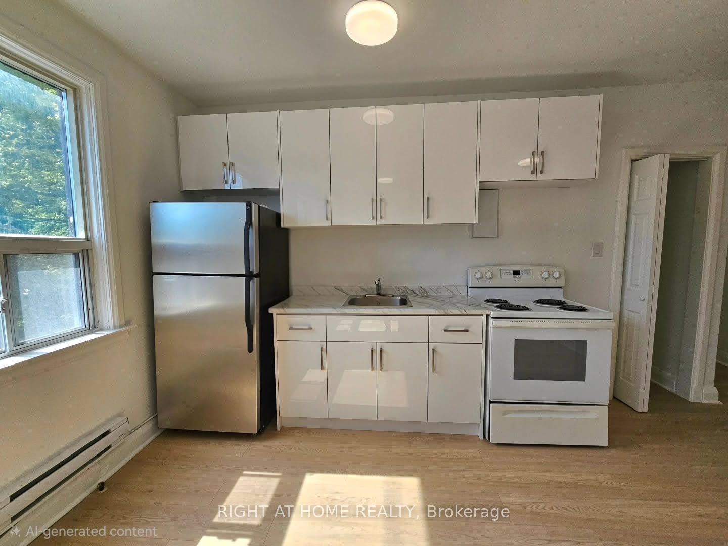 1316A King Street W 2, Toronto, ON M6K 1G8 photo 2