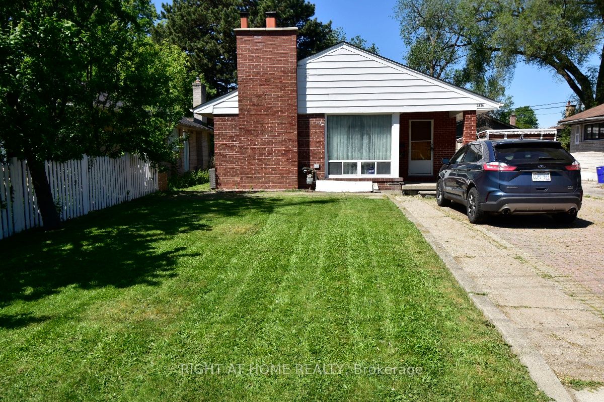 2436 Islington Avenue, Toronto, ON M9W 3X7