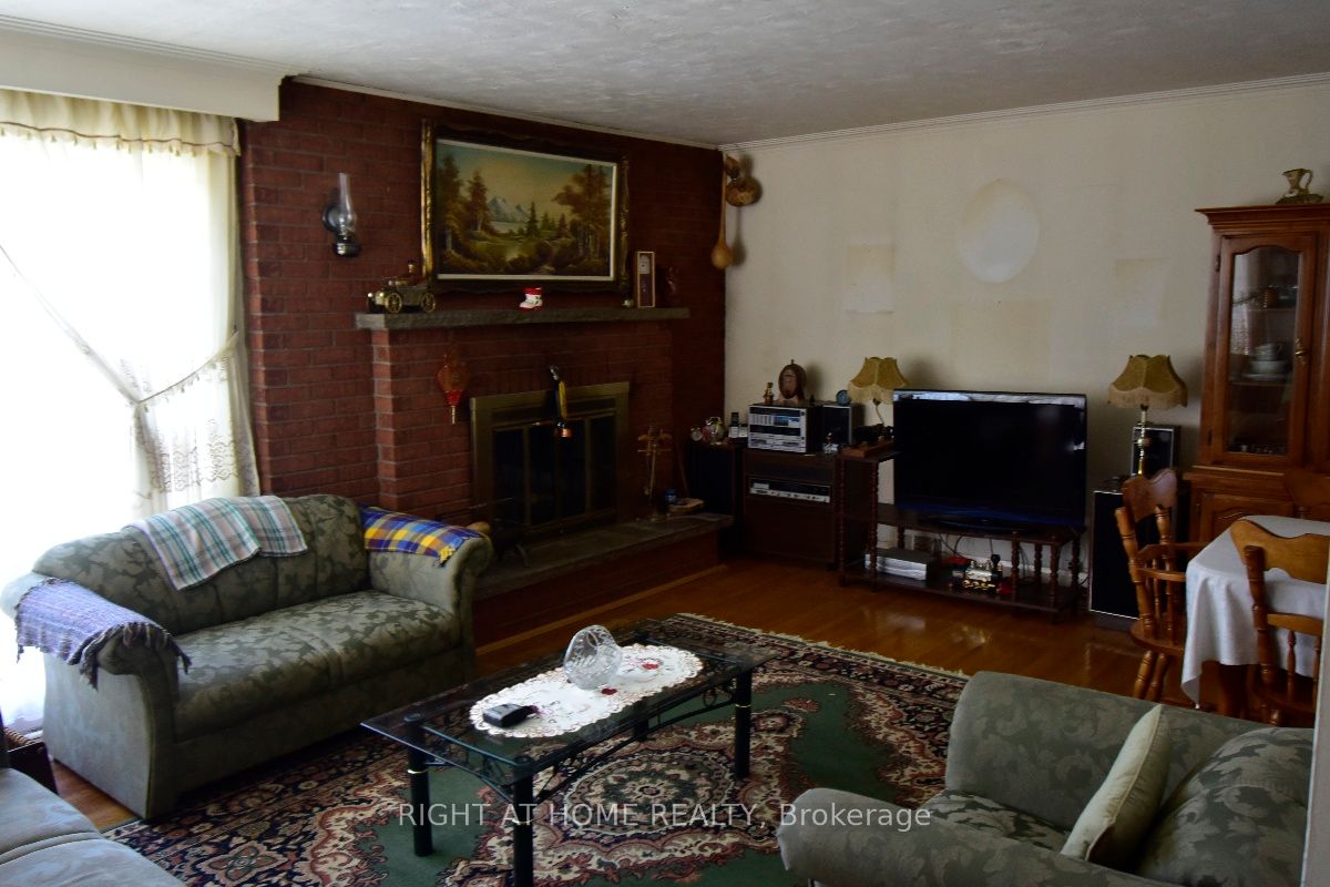 2436 Islington Avenue, Toronto, ON M9W 3X7 photo 5