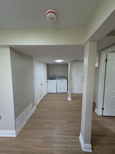 3404 MONICA Drive N, Mississauga, ON L4T 3E7 photo 3