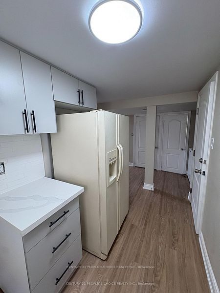 3404 MONICA Drive N, Mississauga, ON L4T 3E7 photo 5