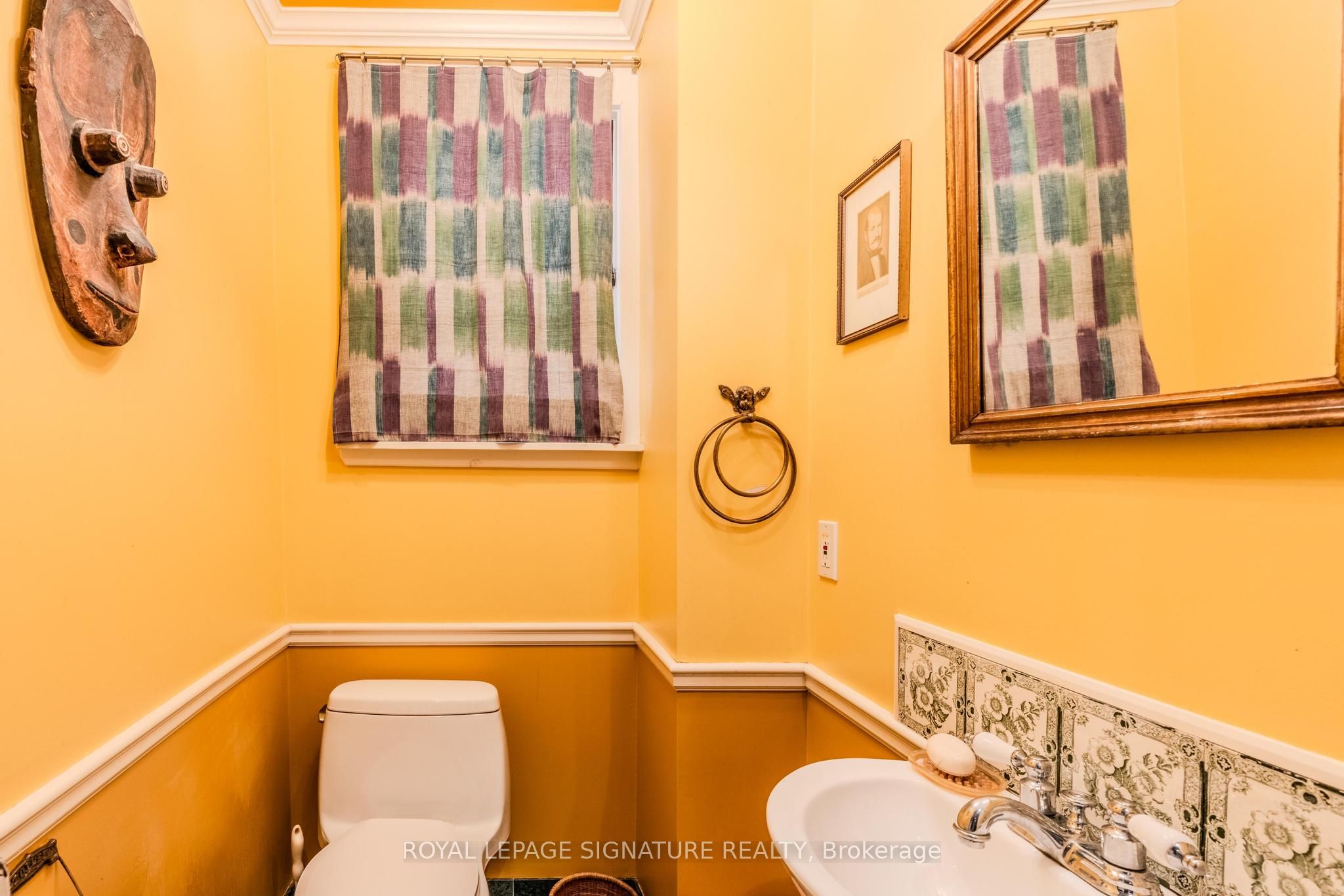295 Indian Road Main, Toronto, ON M6R 2X5 photo 4