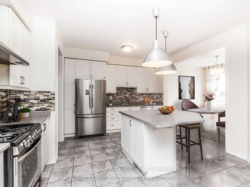 353 CEDAR HEDGE Road, Milton, ON L9T 8Y4 photo 5
