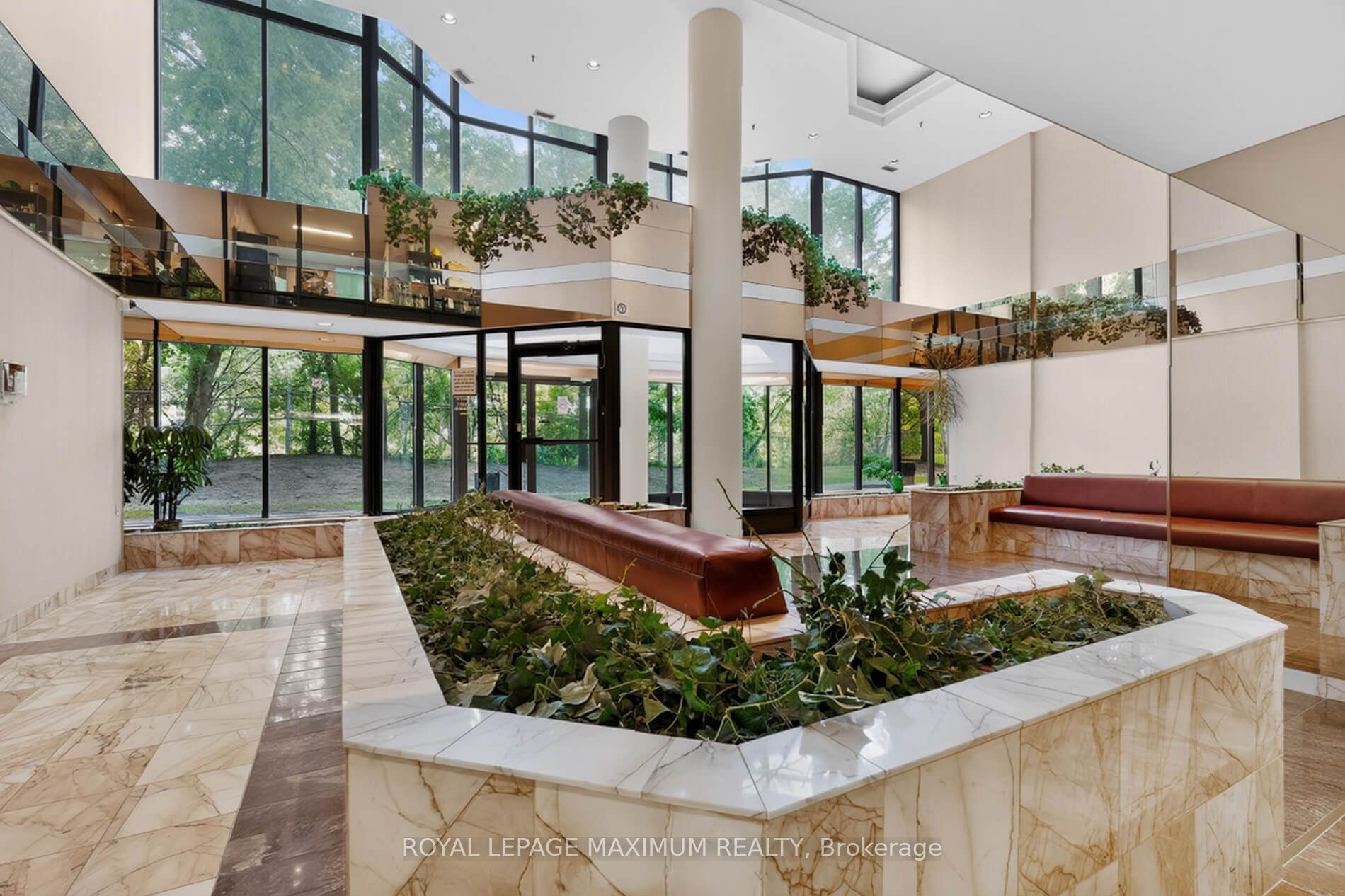 5 Rowntree Road 717, Toronto, ON M9V 5G9 photo 4