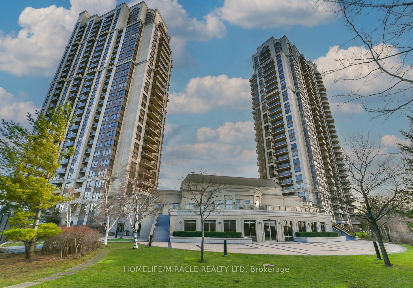 700 Humberwood Boulevard 2220, Toronto, ON M9W 7J4 photo 2
