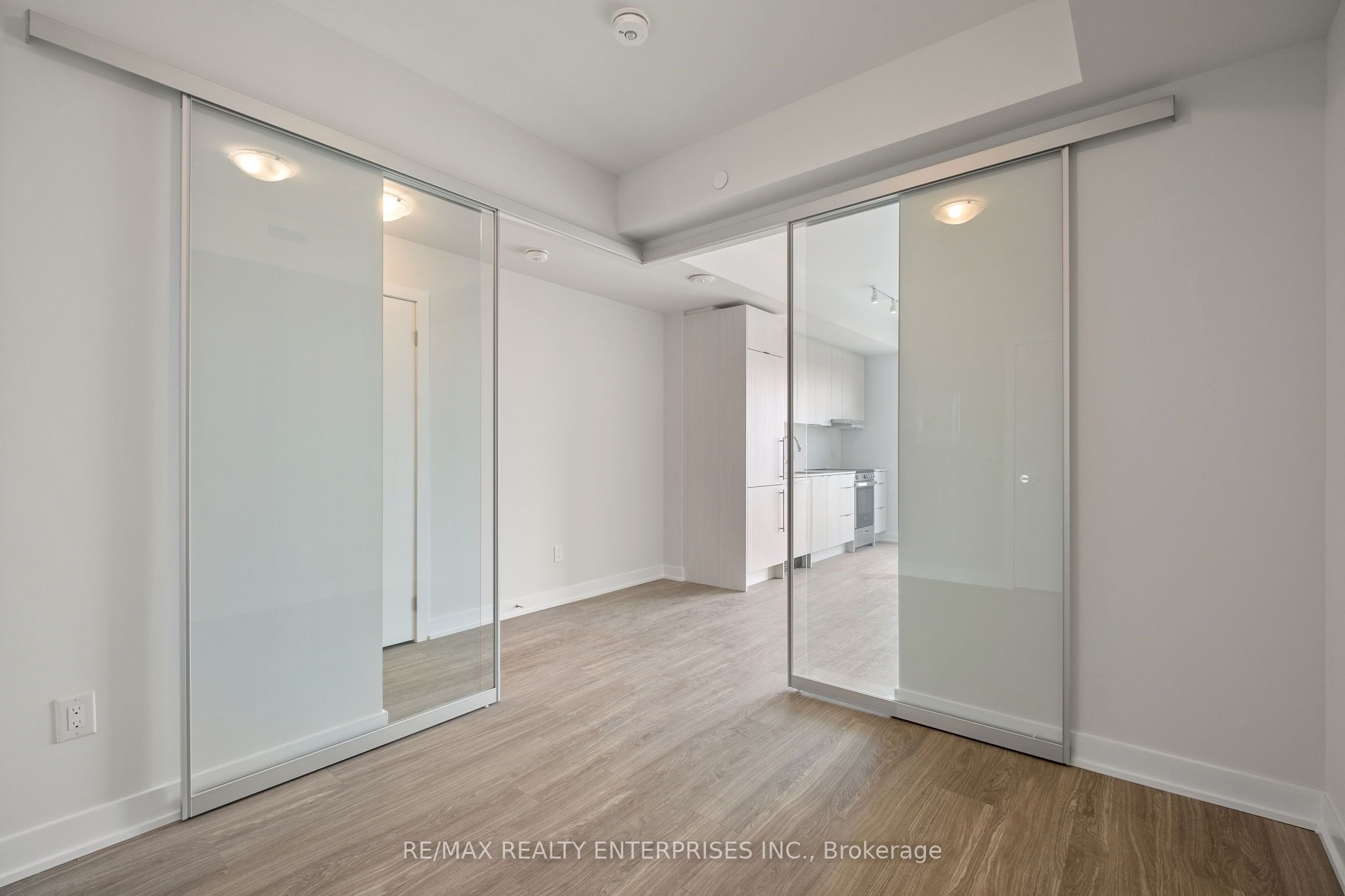 4130 Parkside Village Drive 3509, Mississauga, ON L5B 0L7 photo 5