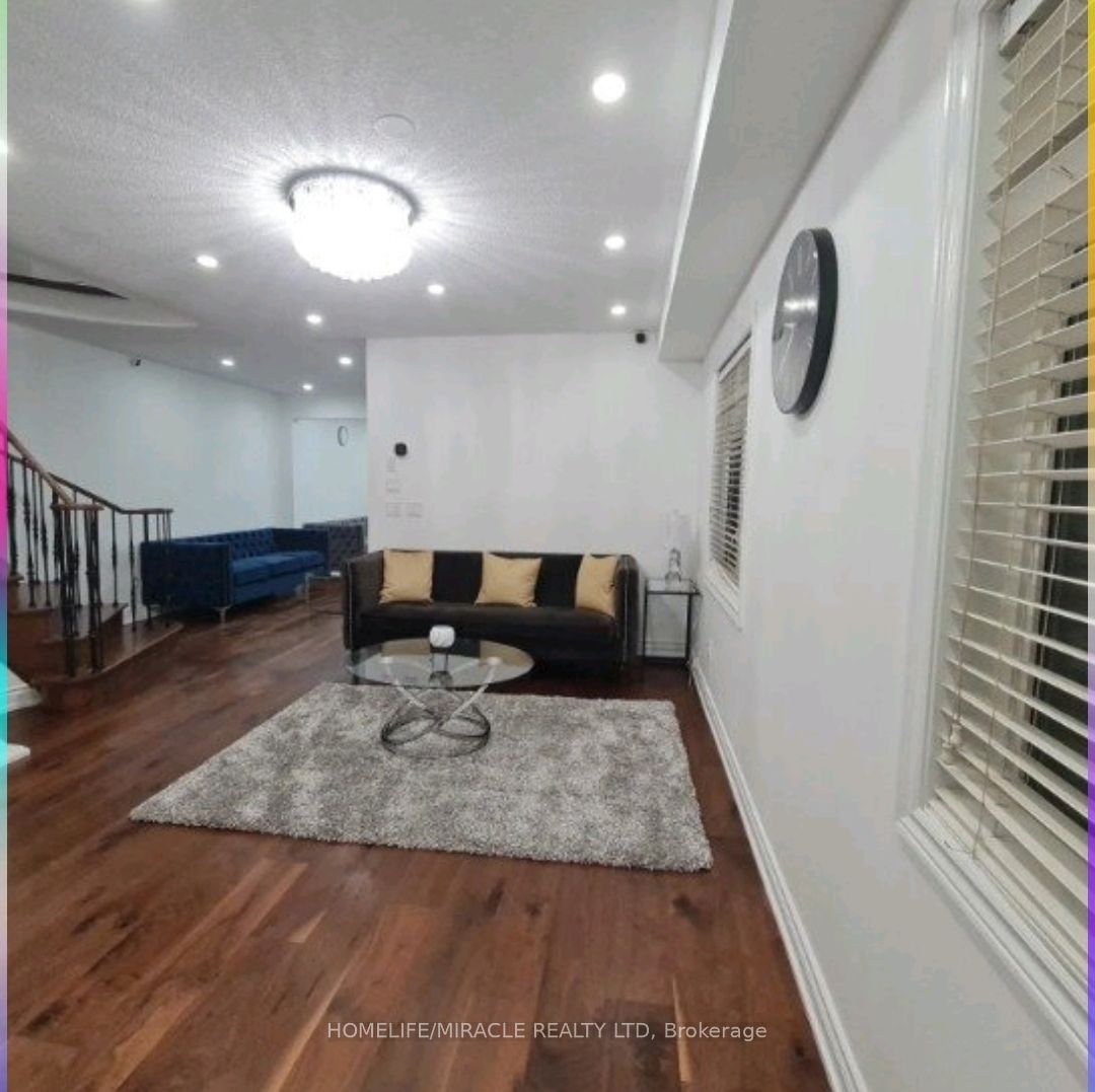 7153 Village Walk, Mississauga, ON L5W 1X2 photo 4
