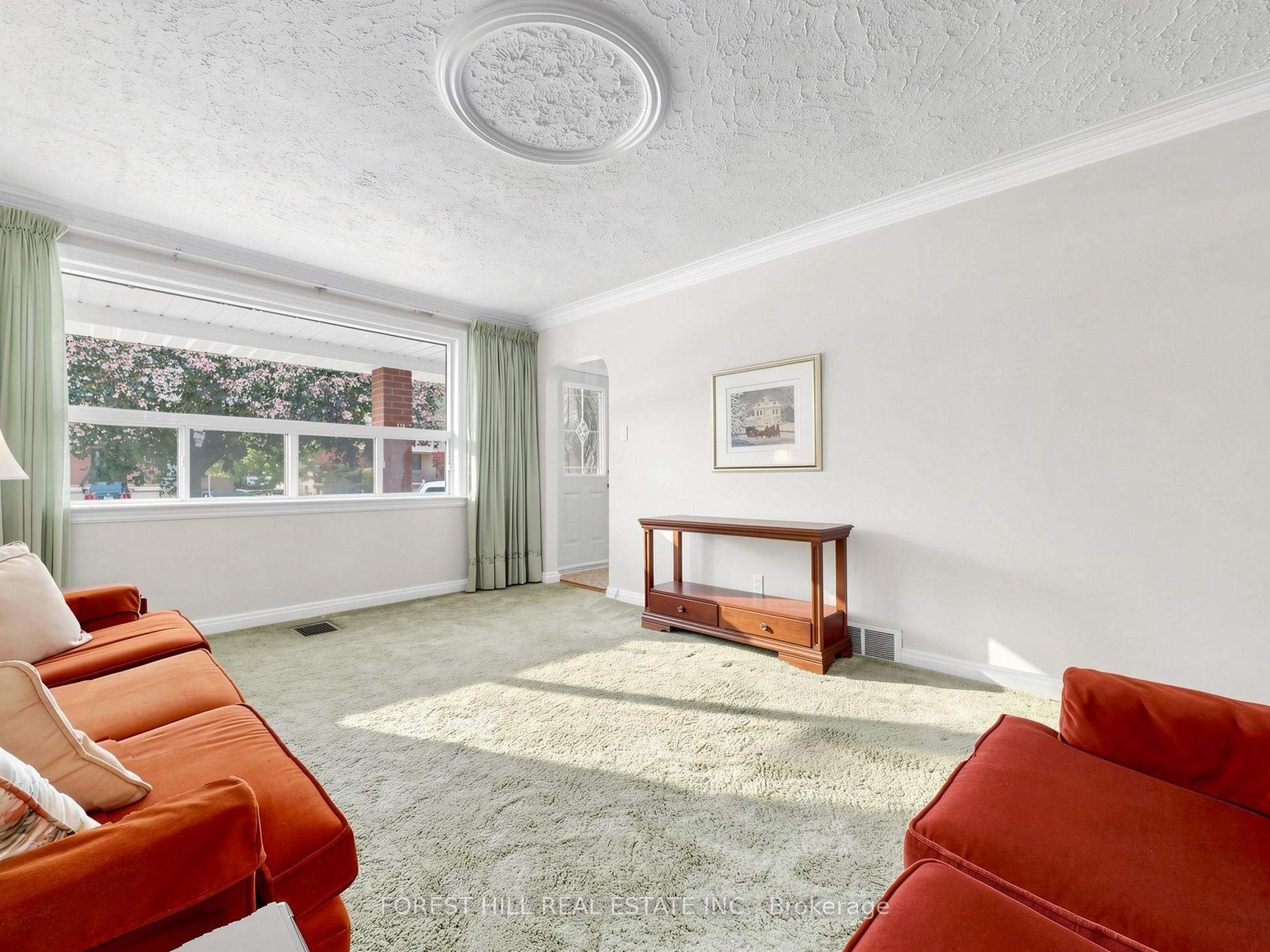 25 Cartwright Avenue, Toronto, ON M6A 1T8 photo 4