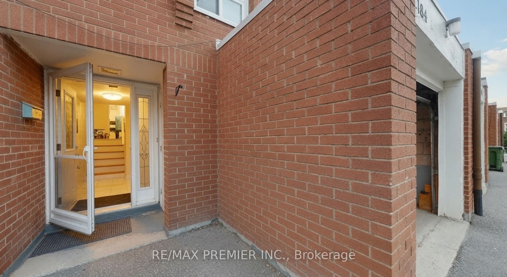 6448 Finch Avenue 184, Toronto, ON M9V 1T4 photo 3