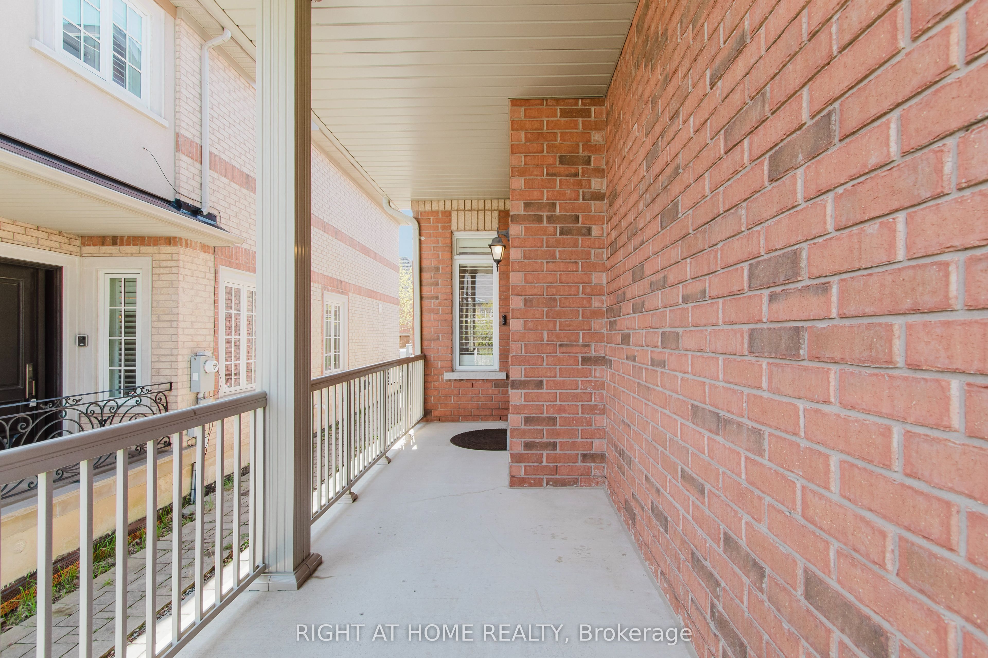 5294 Roadside Way, Mississauga, ON L5M 0H9 photo 3