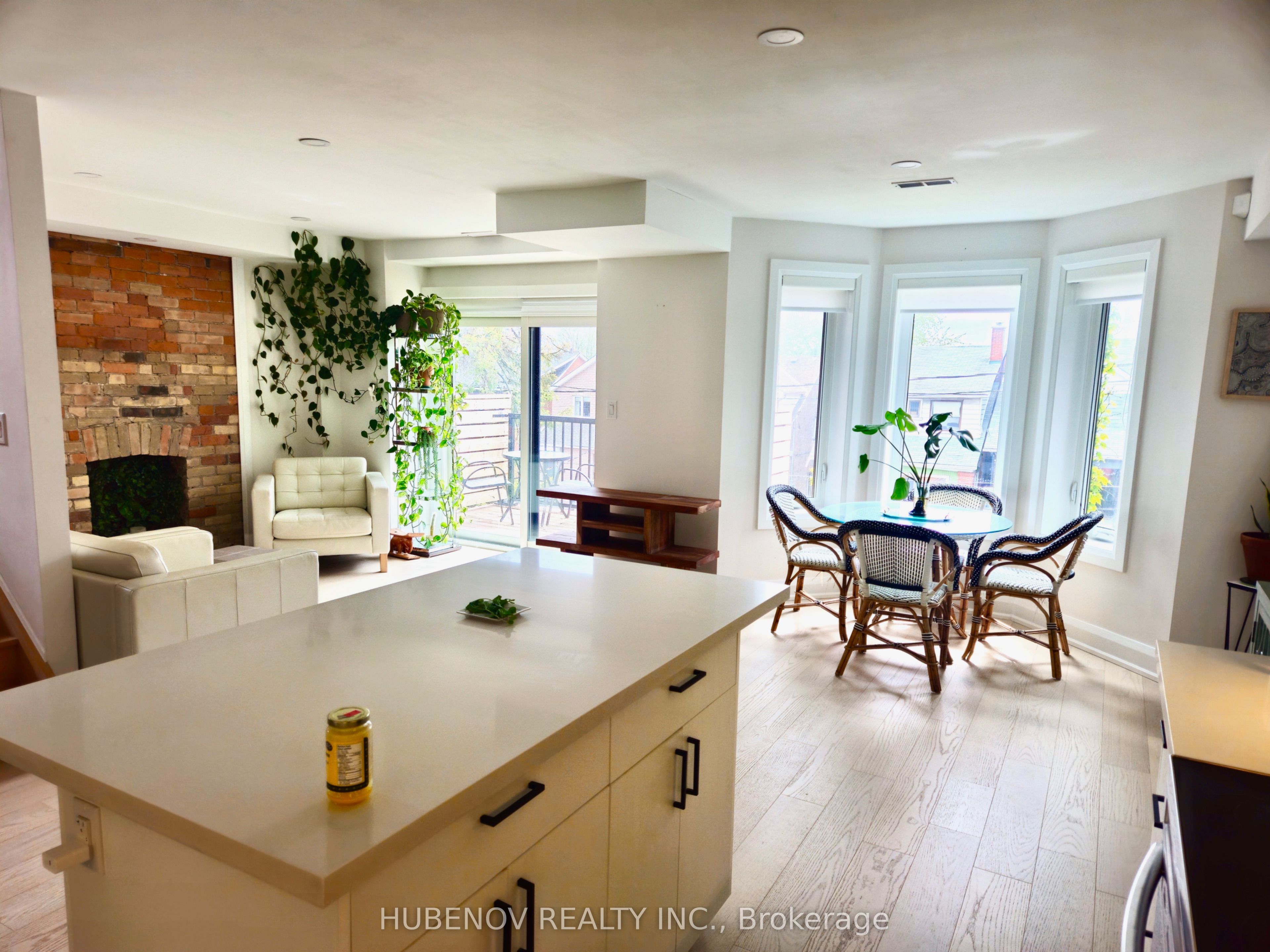 1535 Dufferin Street, Toronto, ON M6H 3L5 photo 3
