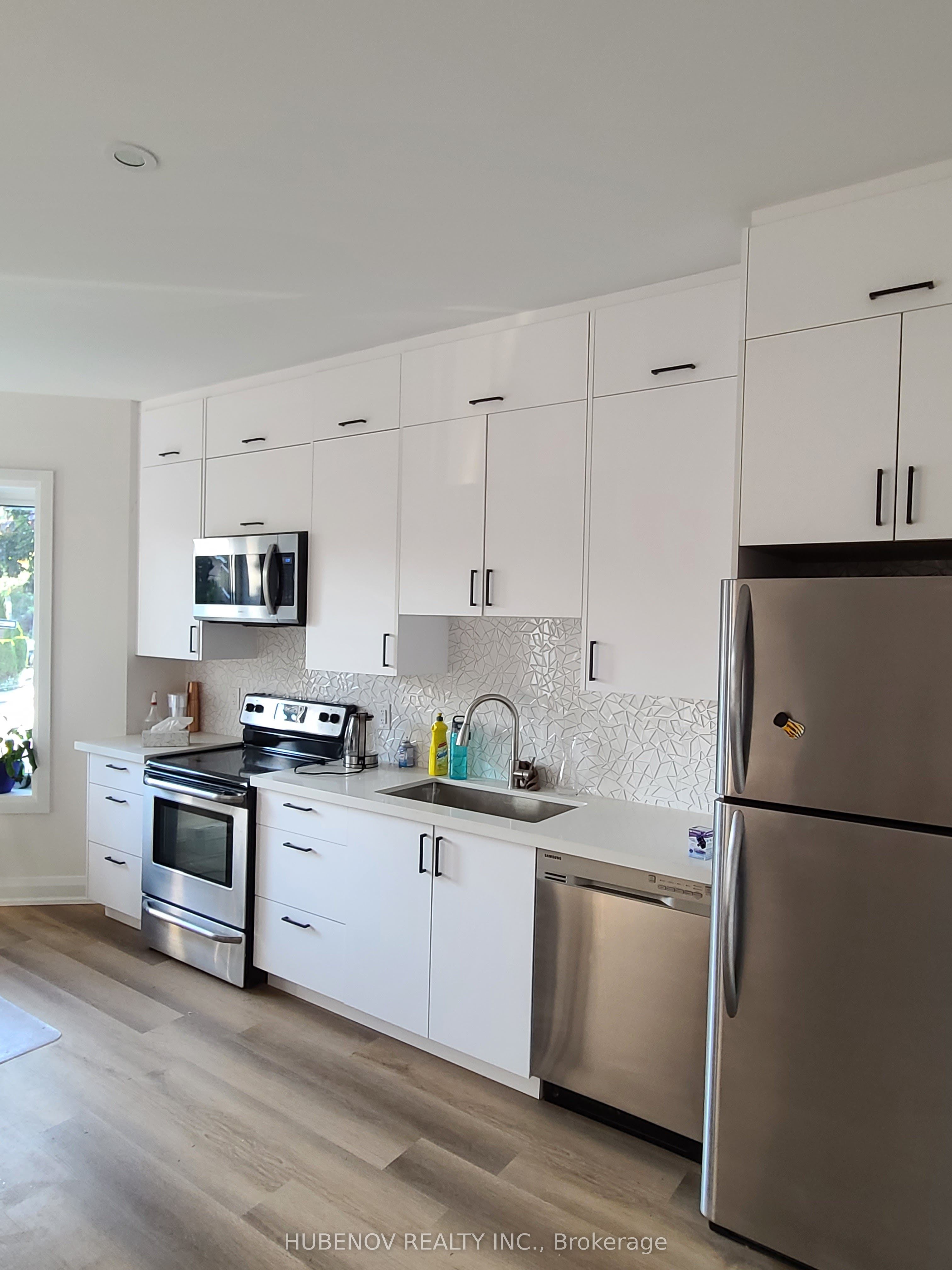 1535 Dufferin Street, Toronto, ON M6H 3L5 photo 5