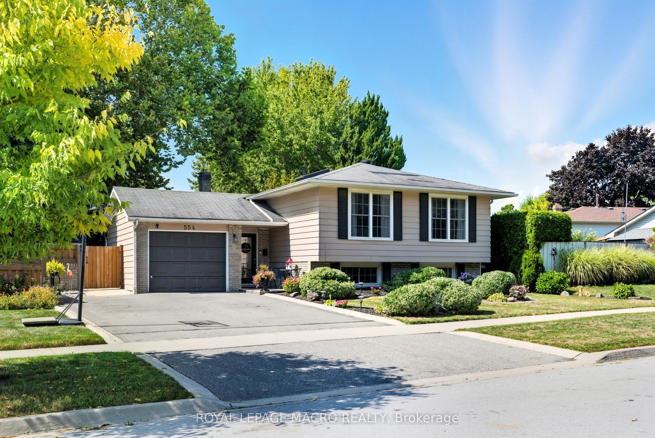 554 Chamberlain Road, Burlington, ON L7L 2V4 photo 2