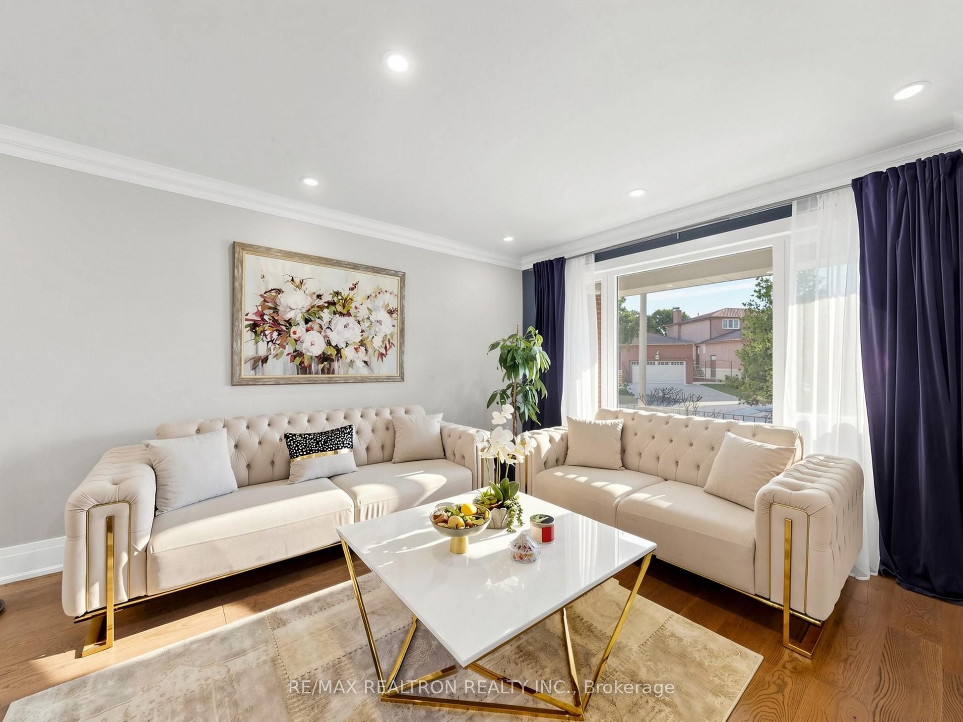 132 Stilecroft Drive, Toronto, ON M3J 1A9 photo 2