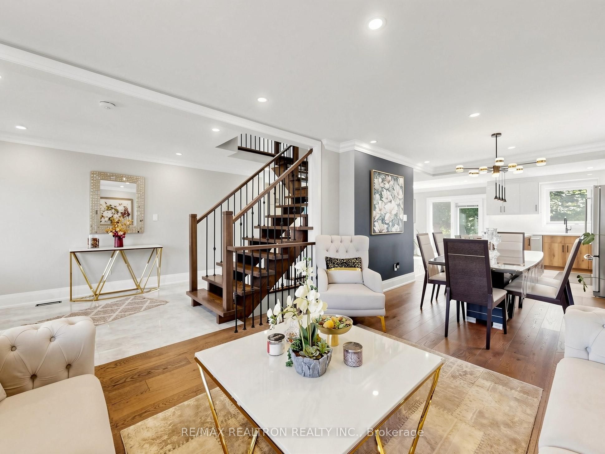132 Stilecroft Drive, Toronto, ON M3J 1A9 photo 4