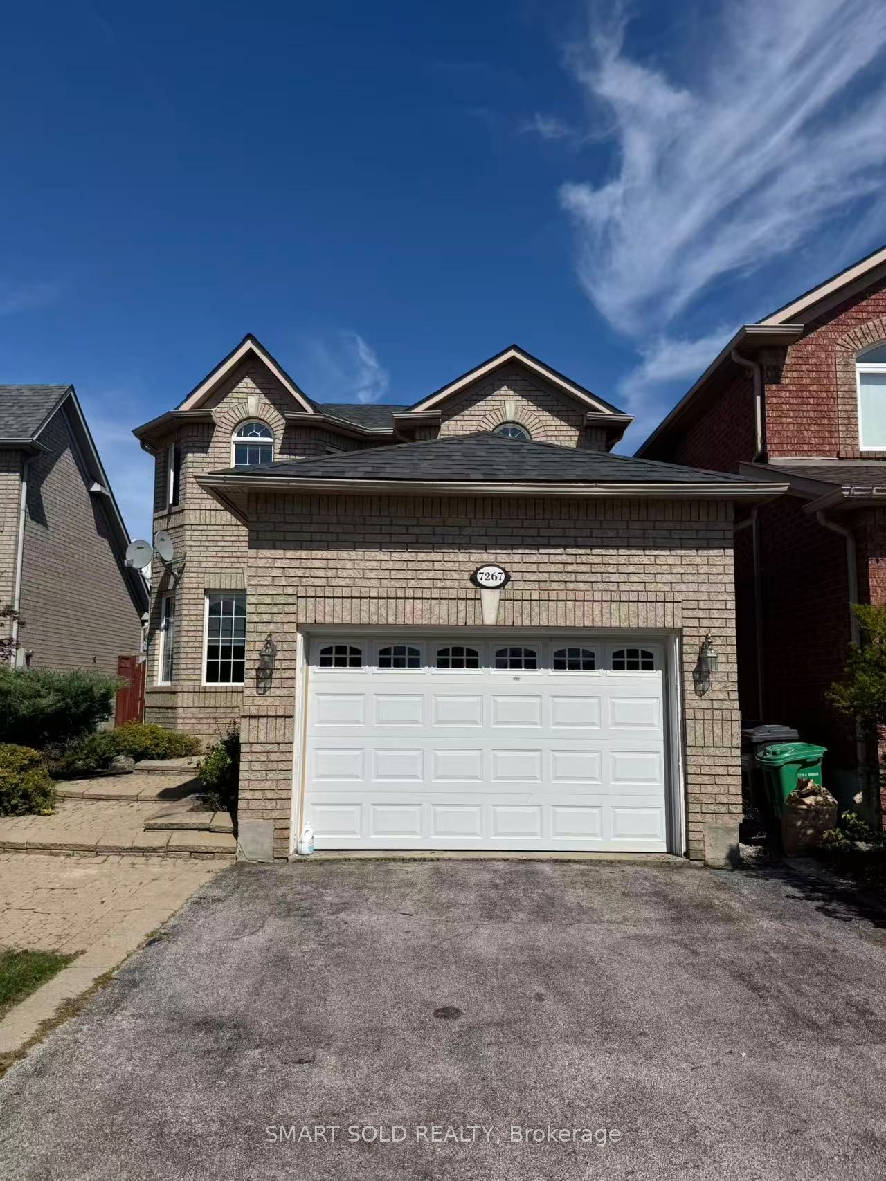 7267 Aldercrest Drive, Mississauga, ON L5N 7N8 photo 2