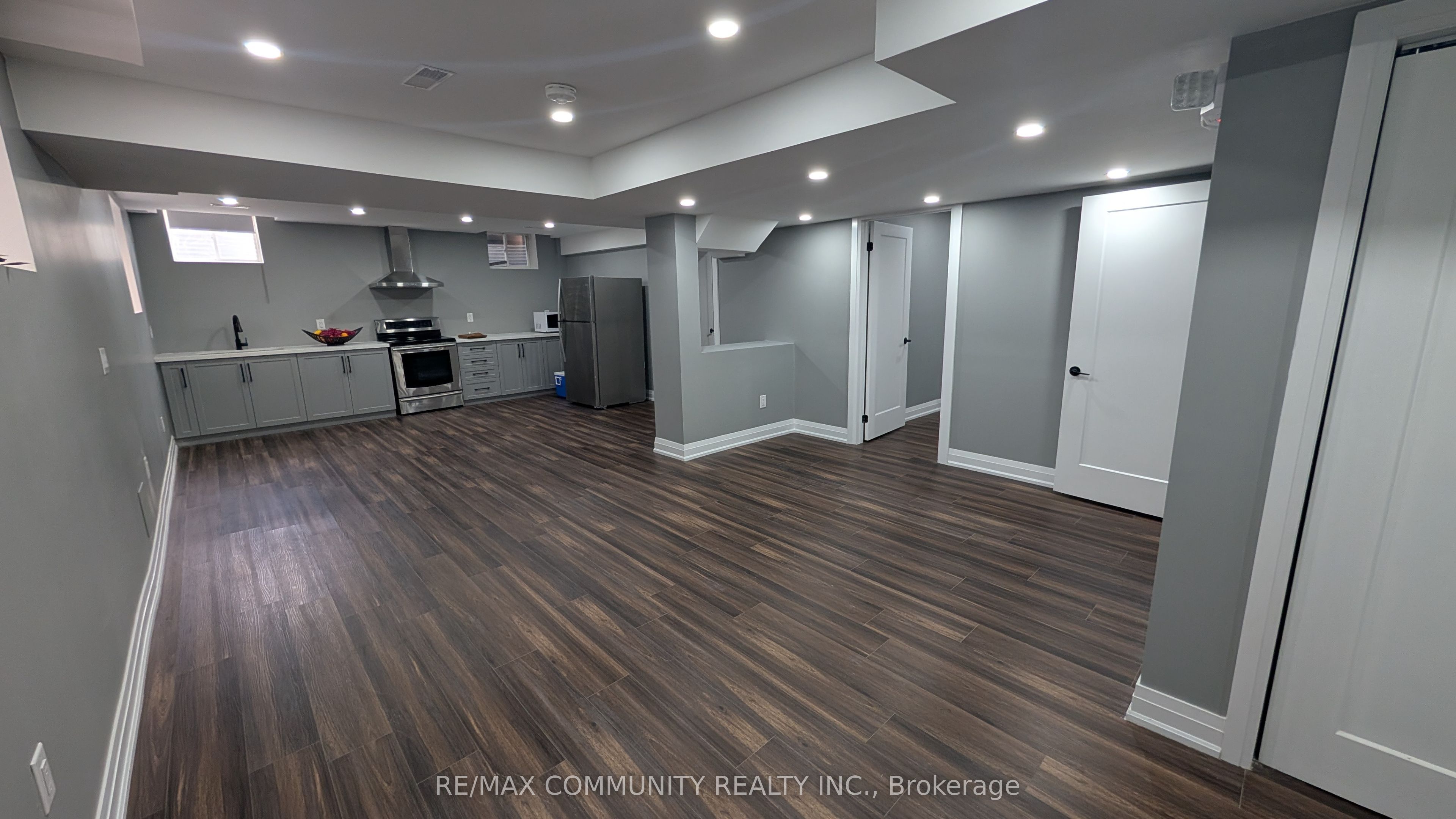 76 Durango Drive Basement, Brampton, ON L6X 5G9 photo 2