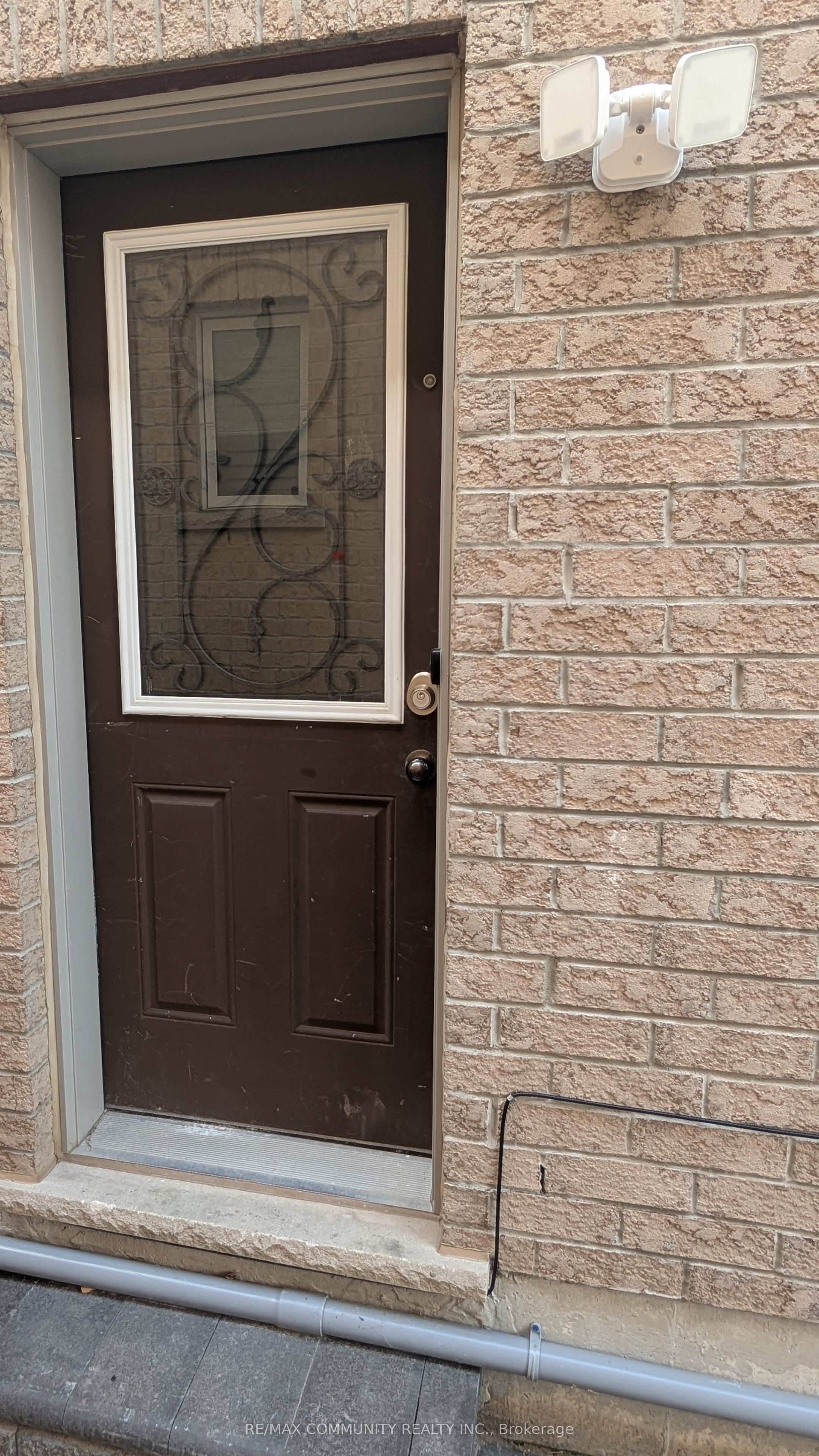 76 Durango Drive Basement, Brampton, ON L6X 5G9 photo 3