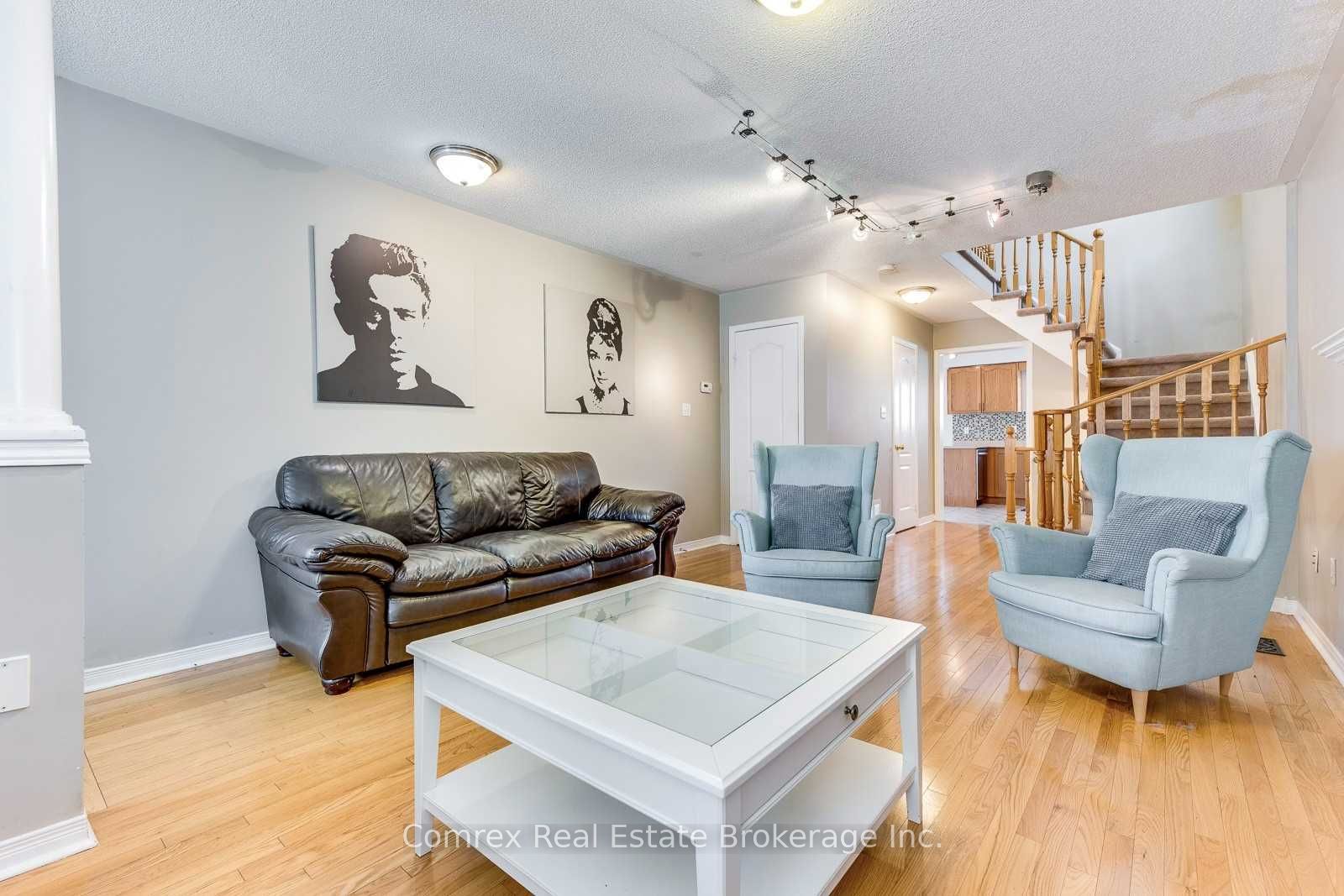 3297 Camberwell Drive Main/2nd Flr, Mississauga, ON L5M 6T3 photo 3