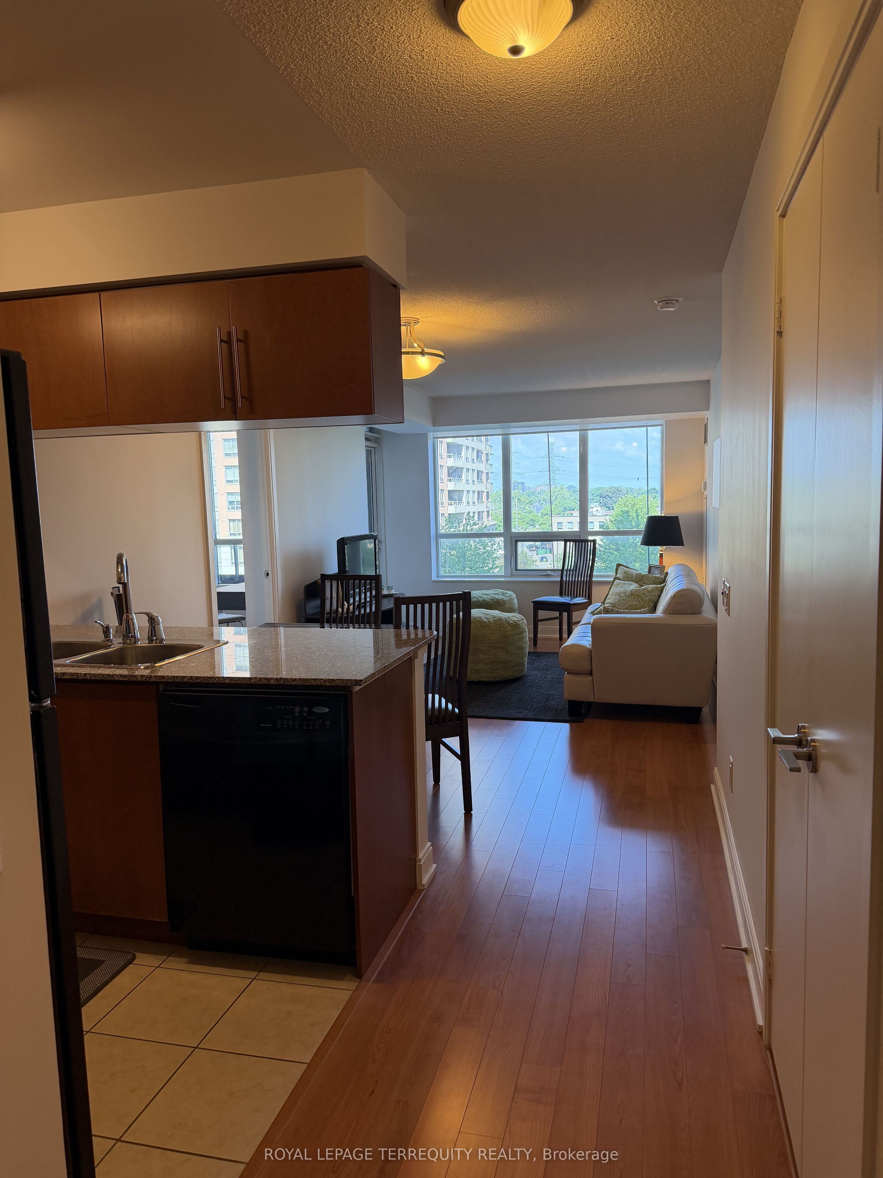 25 Viking Lane 657, Toronto, ON M9B 0A1 photo 3