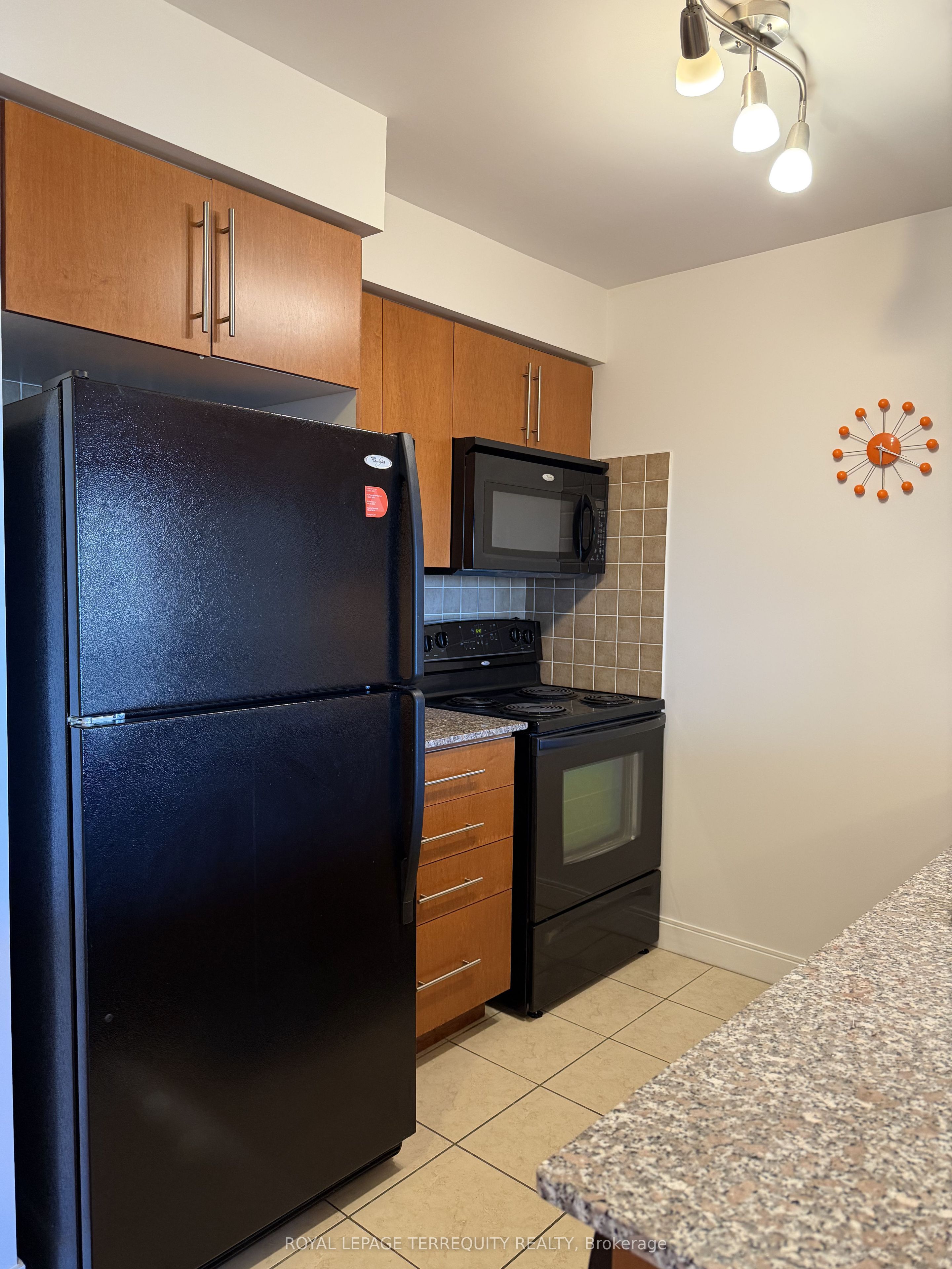 25 Viking Lane 657, Toronto, ON M9B 0A1 photo 5