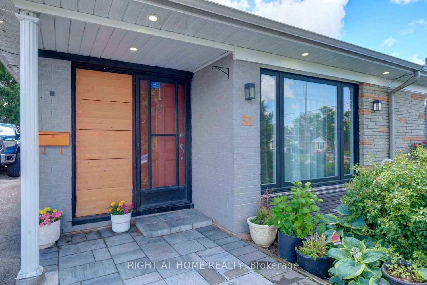 31 Frankton Crescent, Toronto, ON M3J 1C2 photo 2