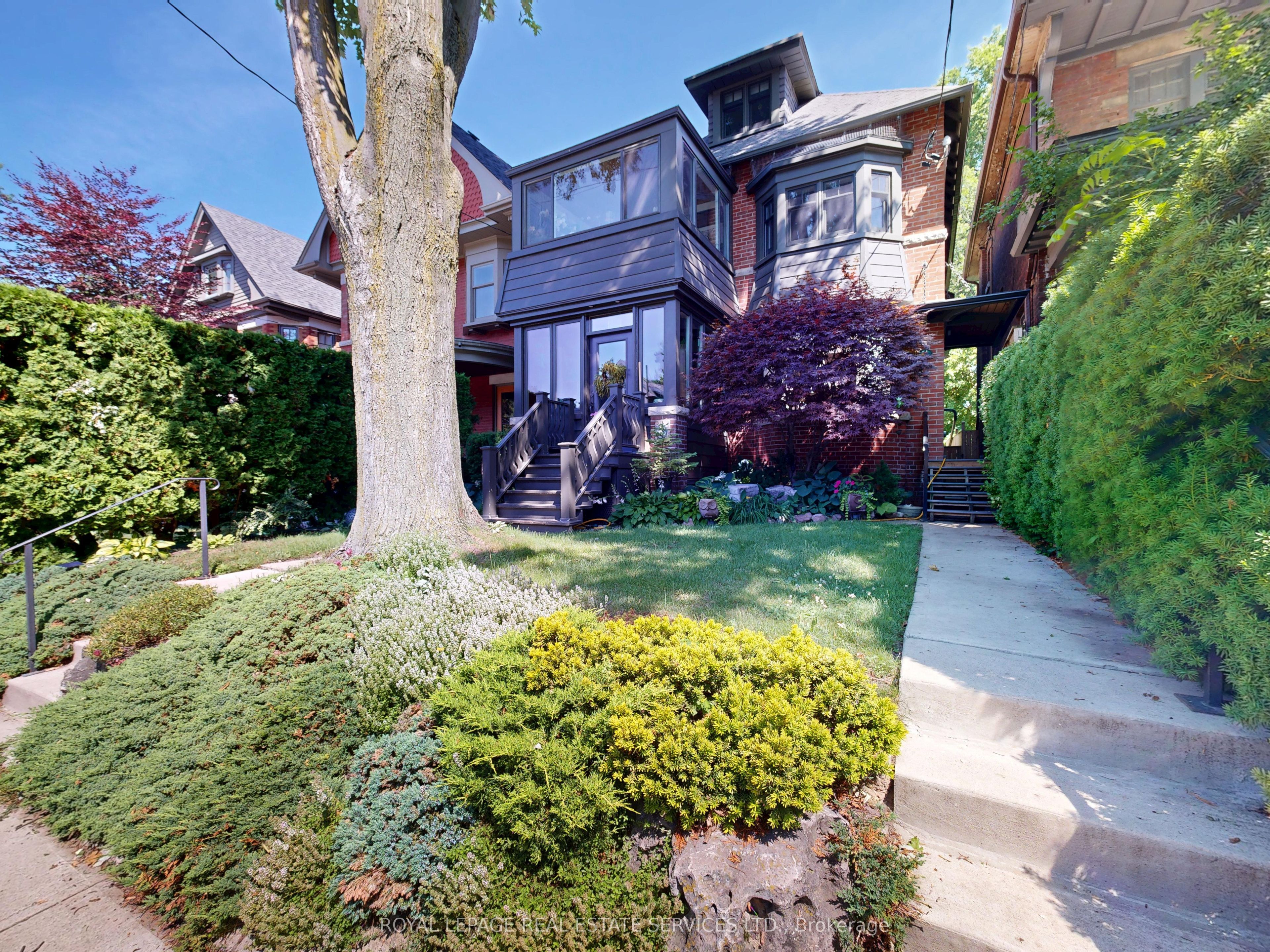 130A Westminster Avenue Upper Level, Toronto, ON M6R 1N5 photo 2