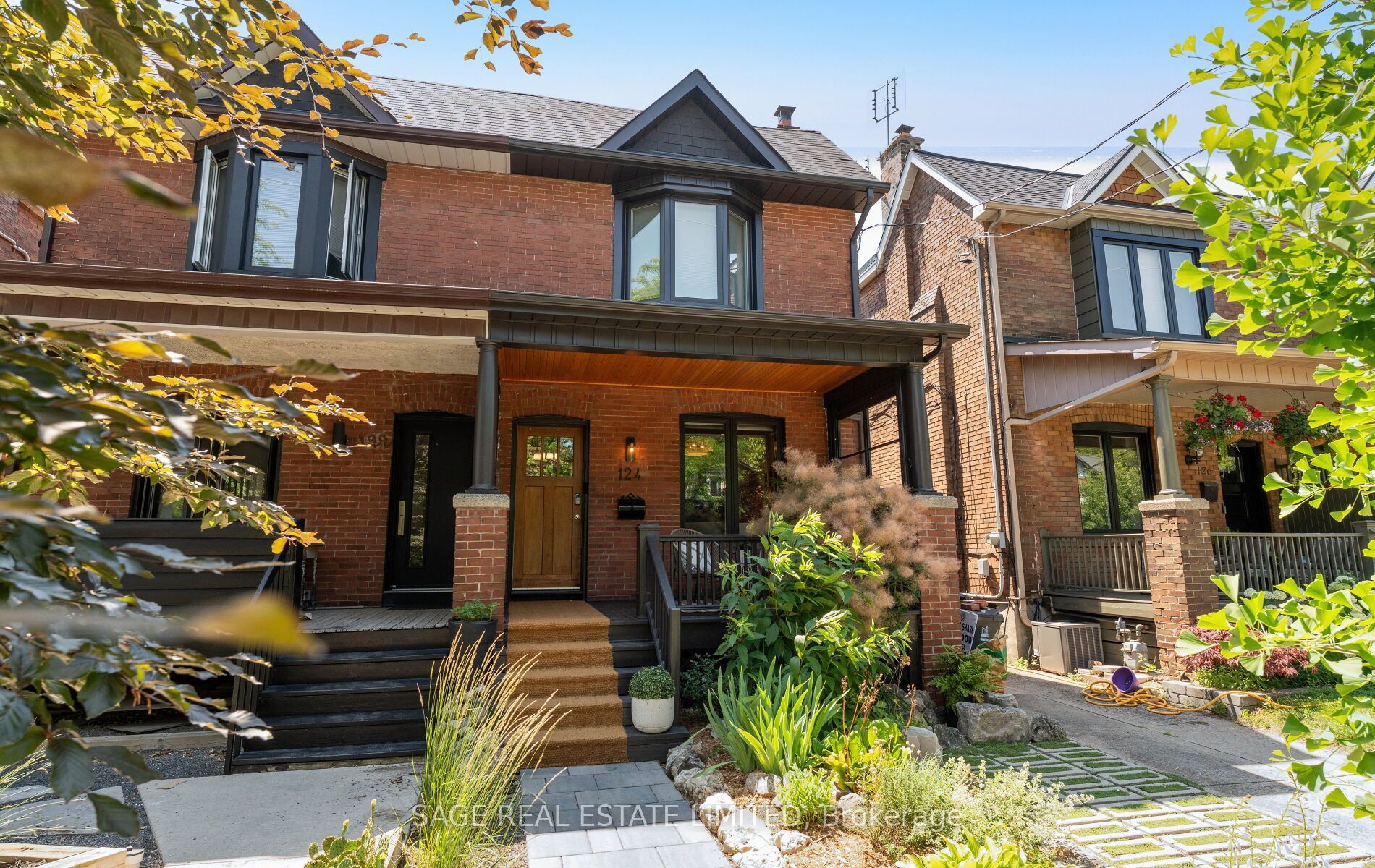 124 Evans Avenue, Toronto, ON M6S 3V8