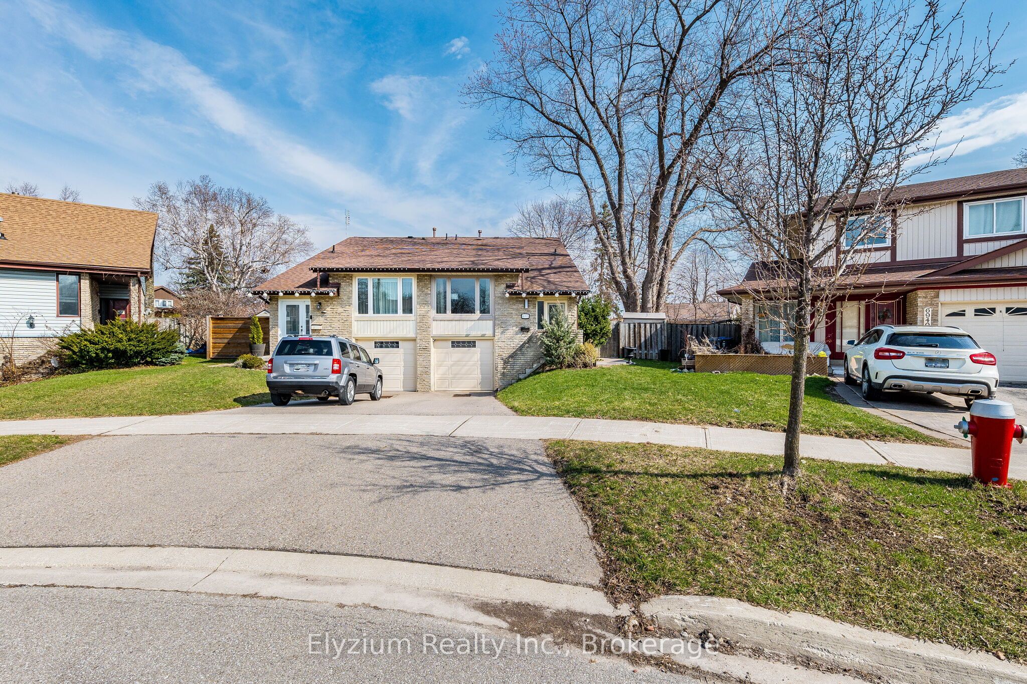 6953 Cherbourg Gardens, Mississauga, ON L5N 1M9 photo 4