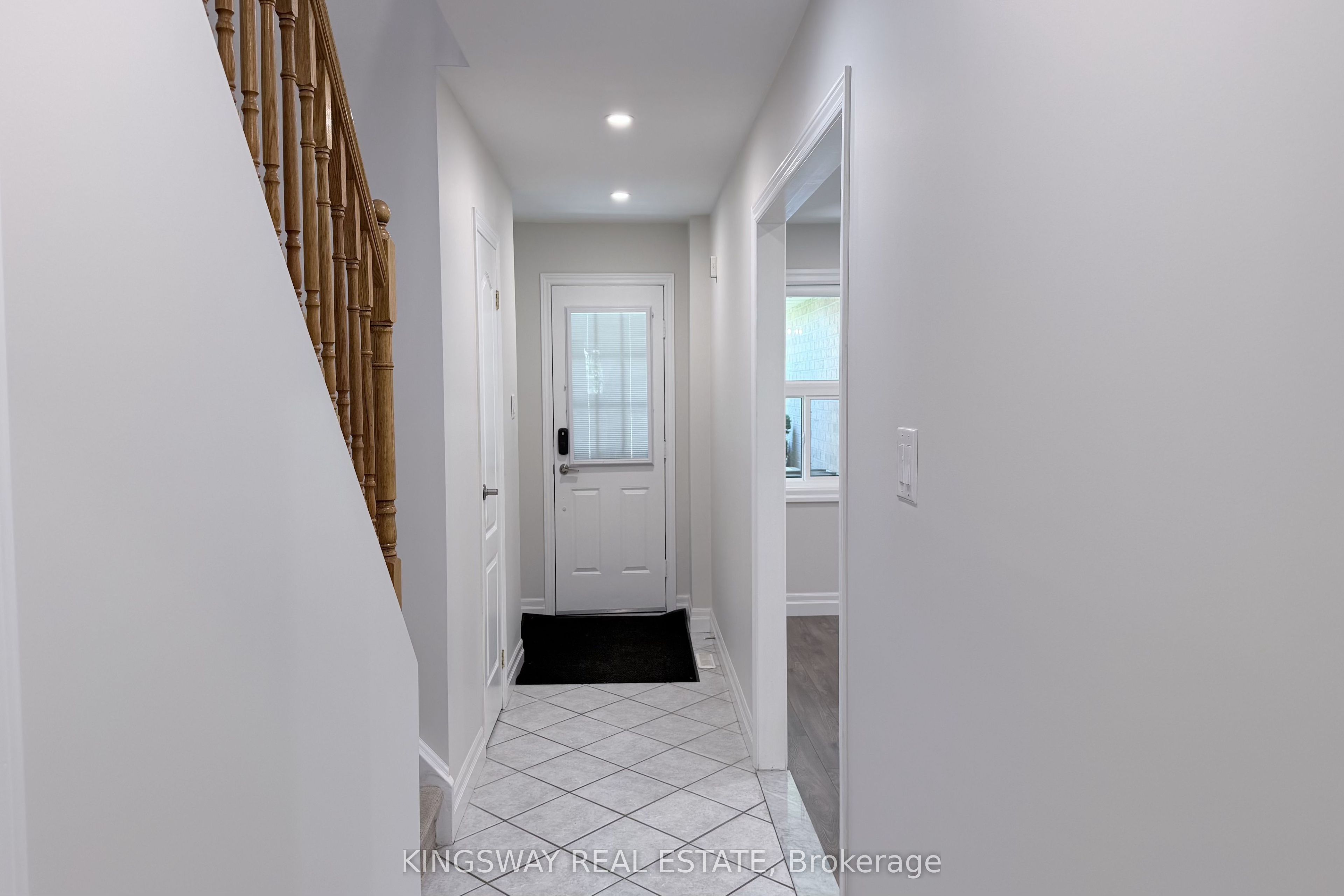3123 Bartholomew Crescent, Mississauga, ON L5N 3K9 photo 2