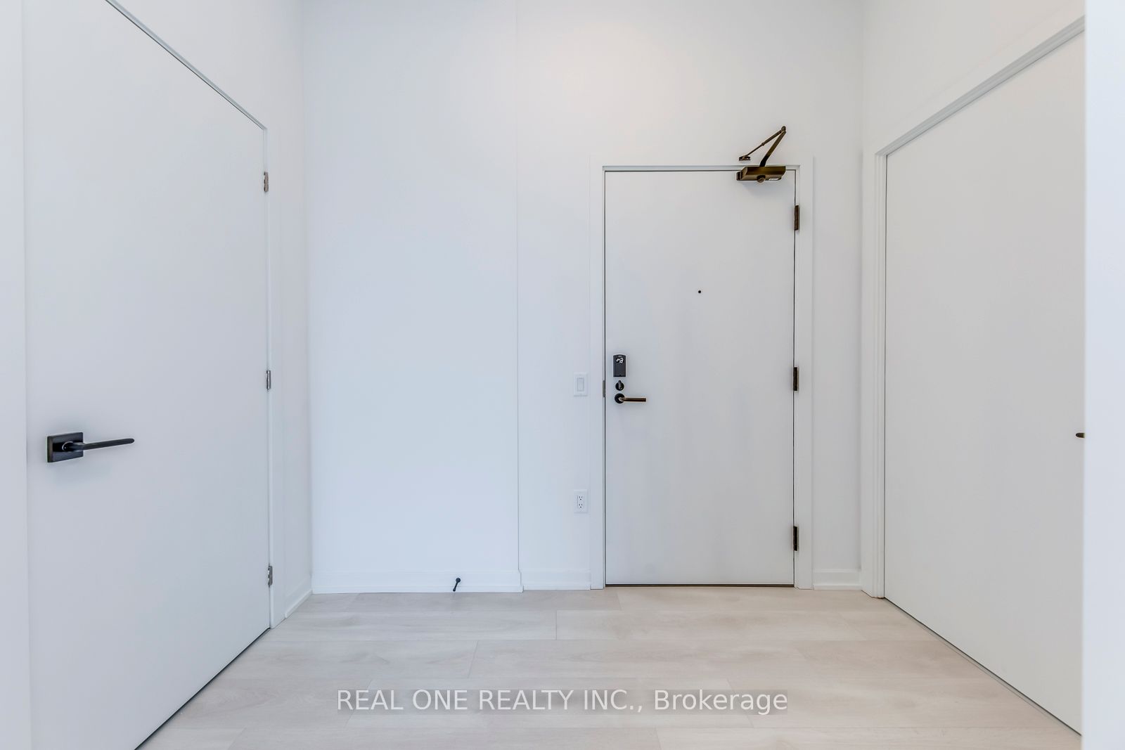 1285 Dupont Street 603, Toronto, ON M6H 2A6 photo 2