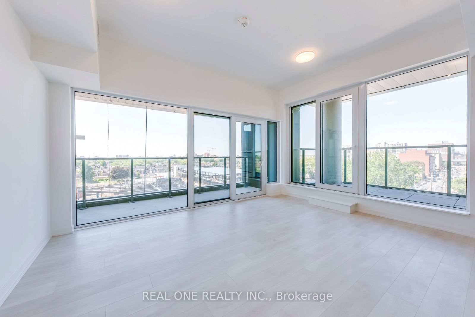 1285 Dupont Street 603, Toronto, ON M6H 2A6 photo 3